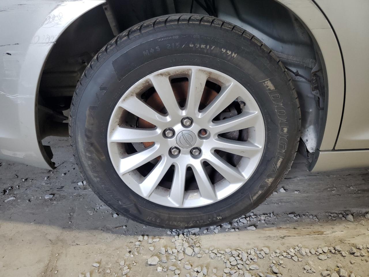 2012 Chrysler 300 Silver vin: 2C3CCAAG1CH289268 Damage: Right Rear Wheel, Curb Rash, 5 To 6 Inches