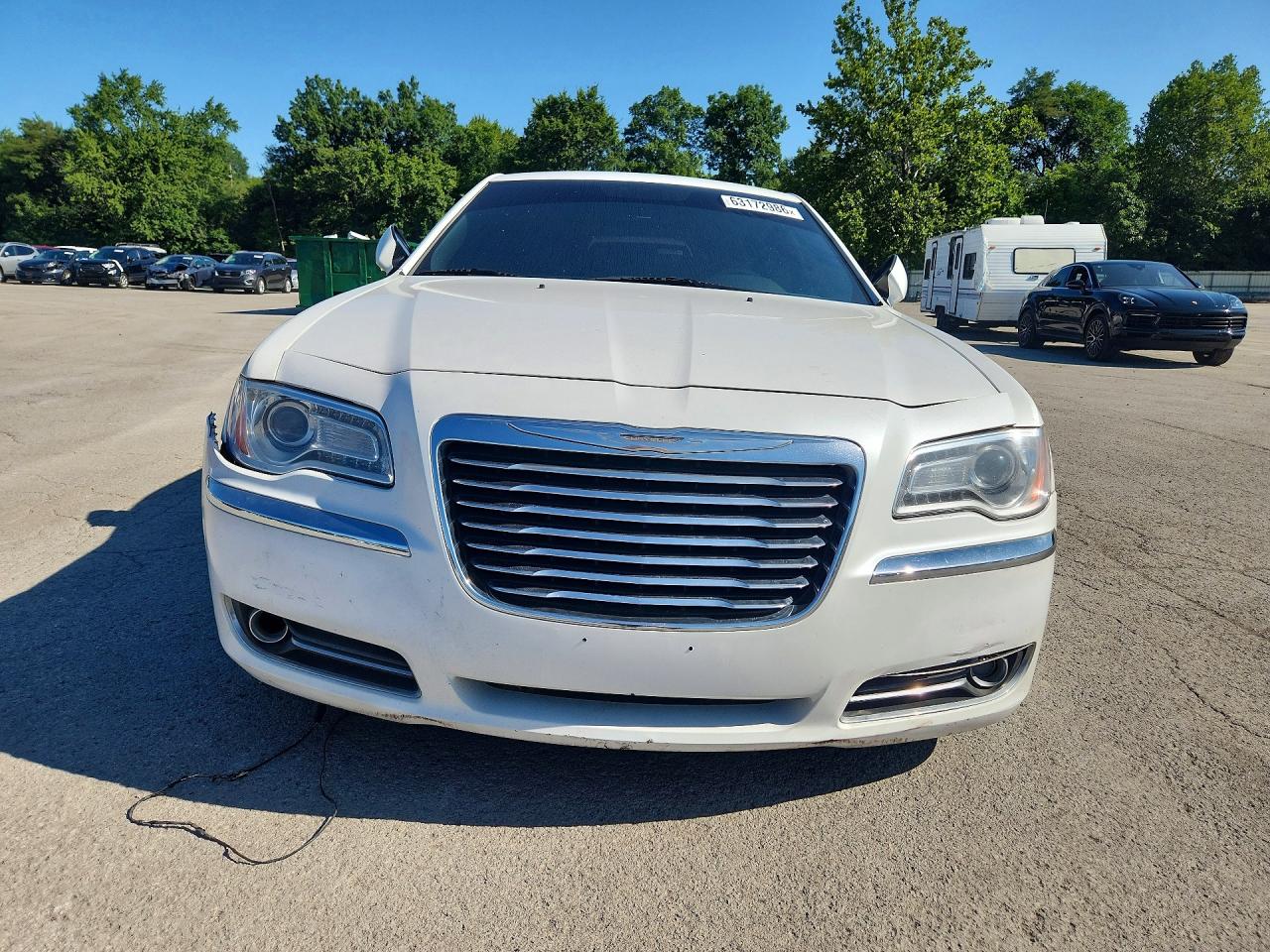 2013 Chrysler 300 White vin: 2C3CCAAG1DH503936