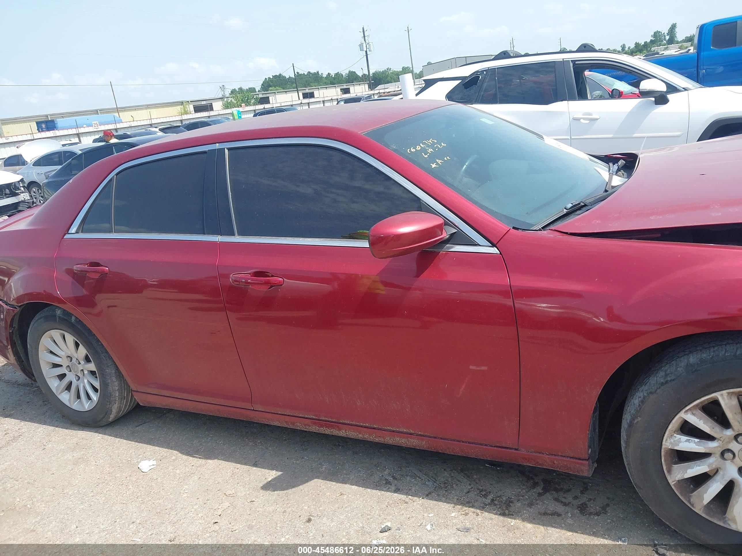 2013 Chrysler 300 Motown Red vin: 2C3CCAAG1DH551338