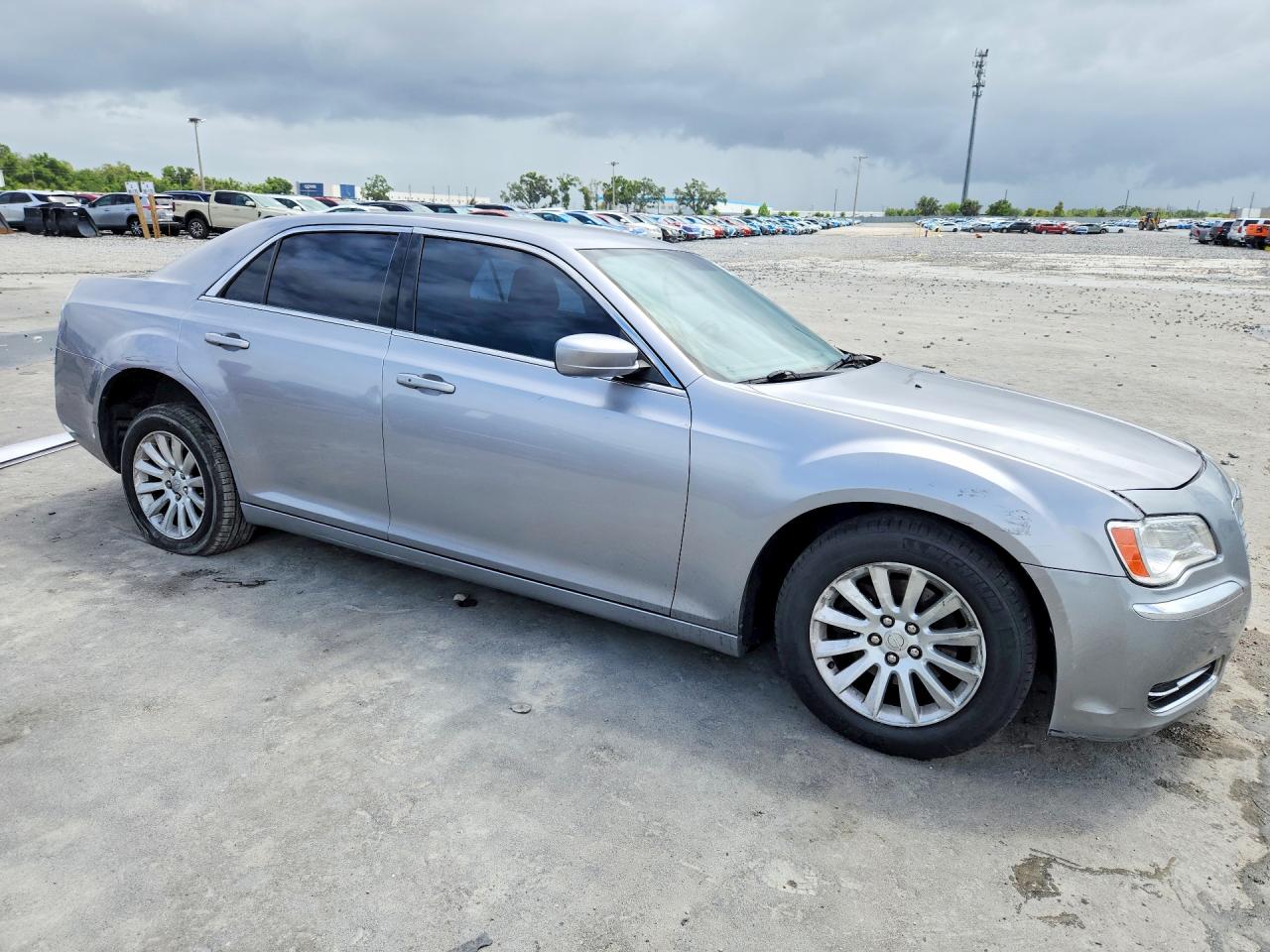 2013 Chrysler 300 Gray vin: 2C3CCAAG1DH572285