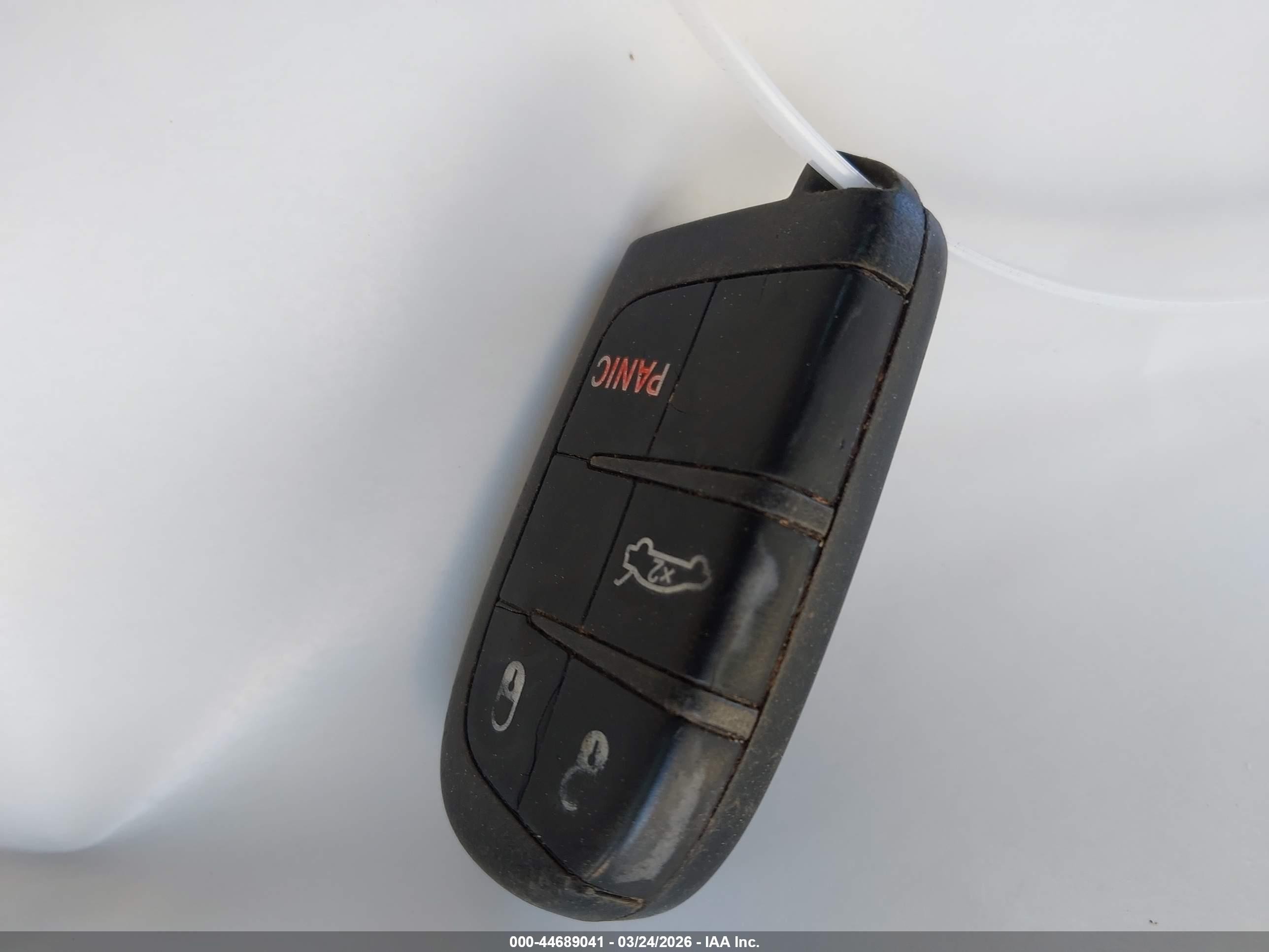 2013 Chrysler 300   Белый vin: 2C3CCAAG1DH572951