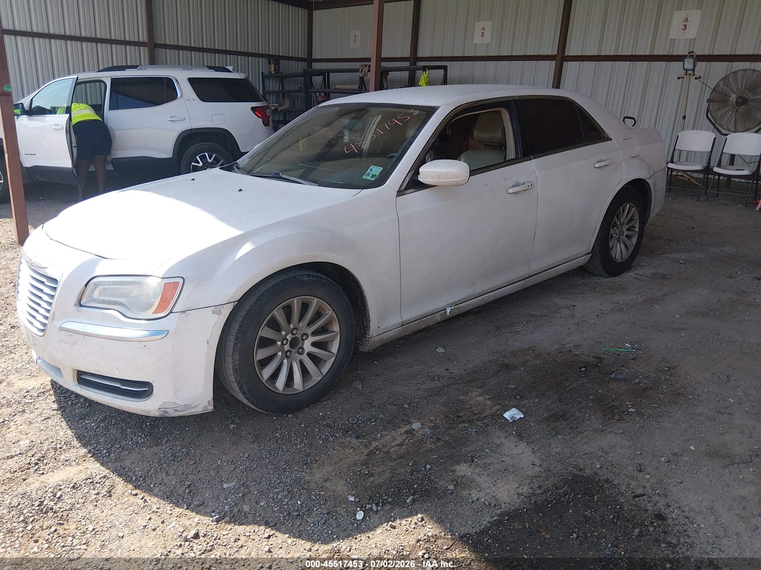 2013 Chrysler 300 Motown White vin: 2C3CCAAG1DH574960