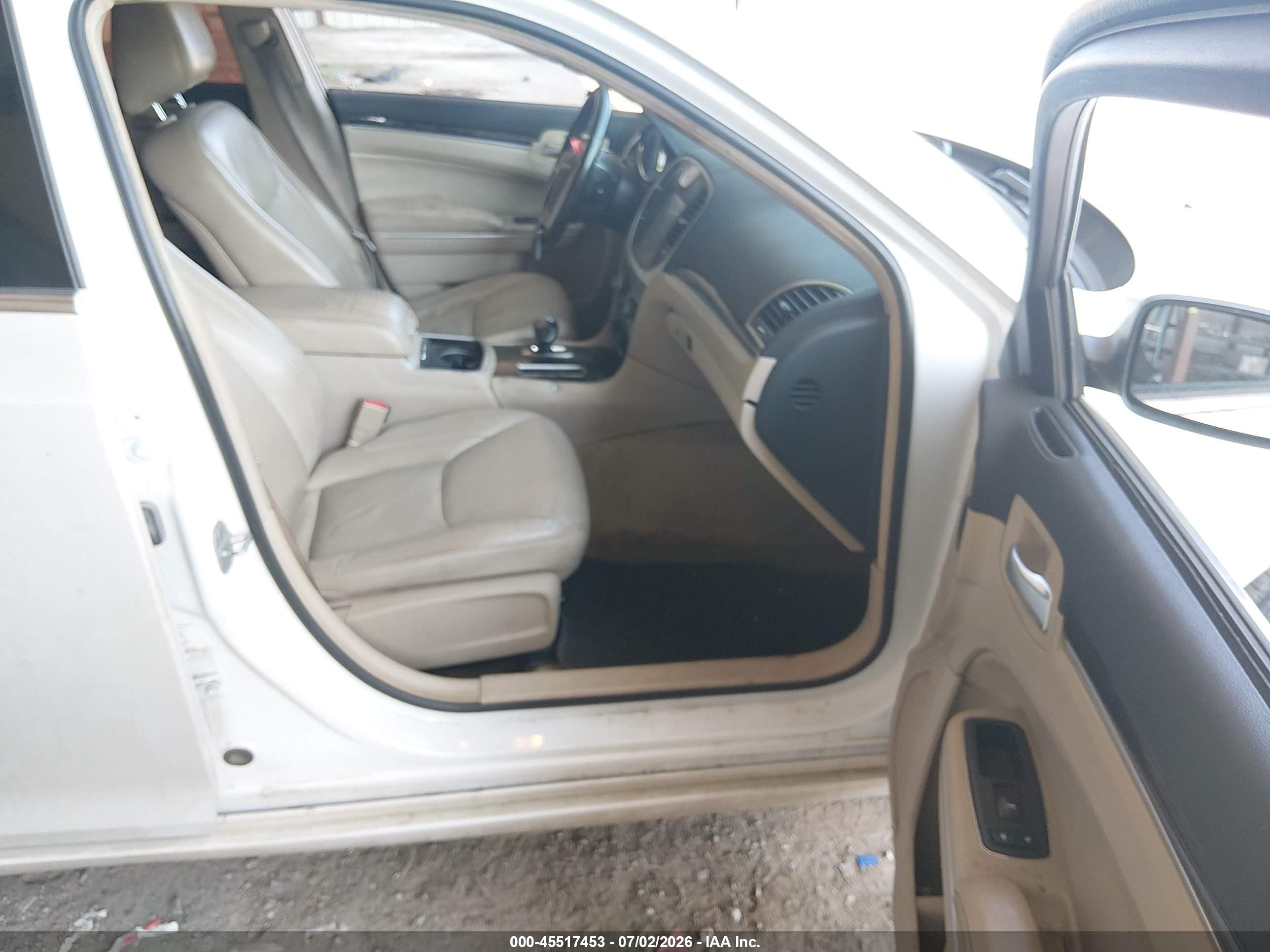 2013 Chrysler 300 Motown White vin: 2C3CCAAG1DH574960