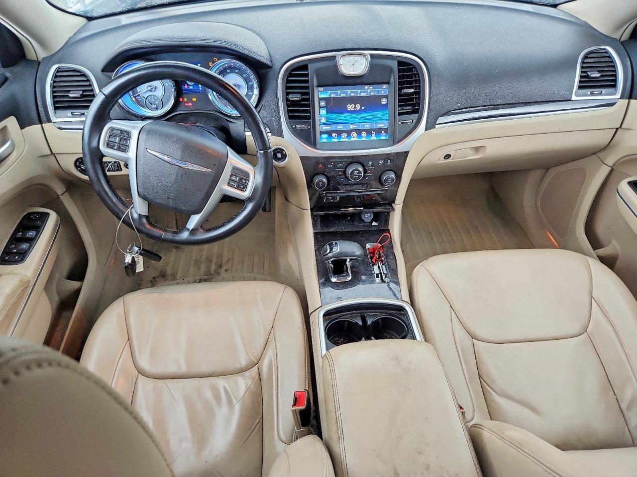 2014 Chrysler 300 White vin: 2C3CCAAG1EH220907