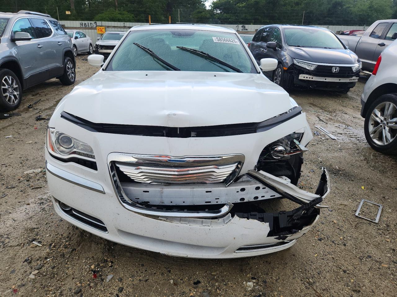 2014 Chrysler 300 White vin: 2C3CCAAG1EH220907