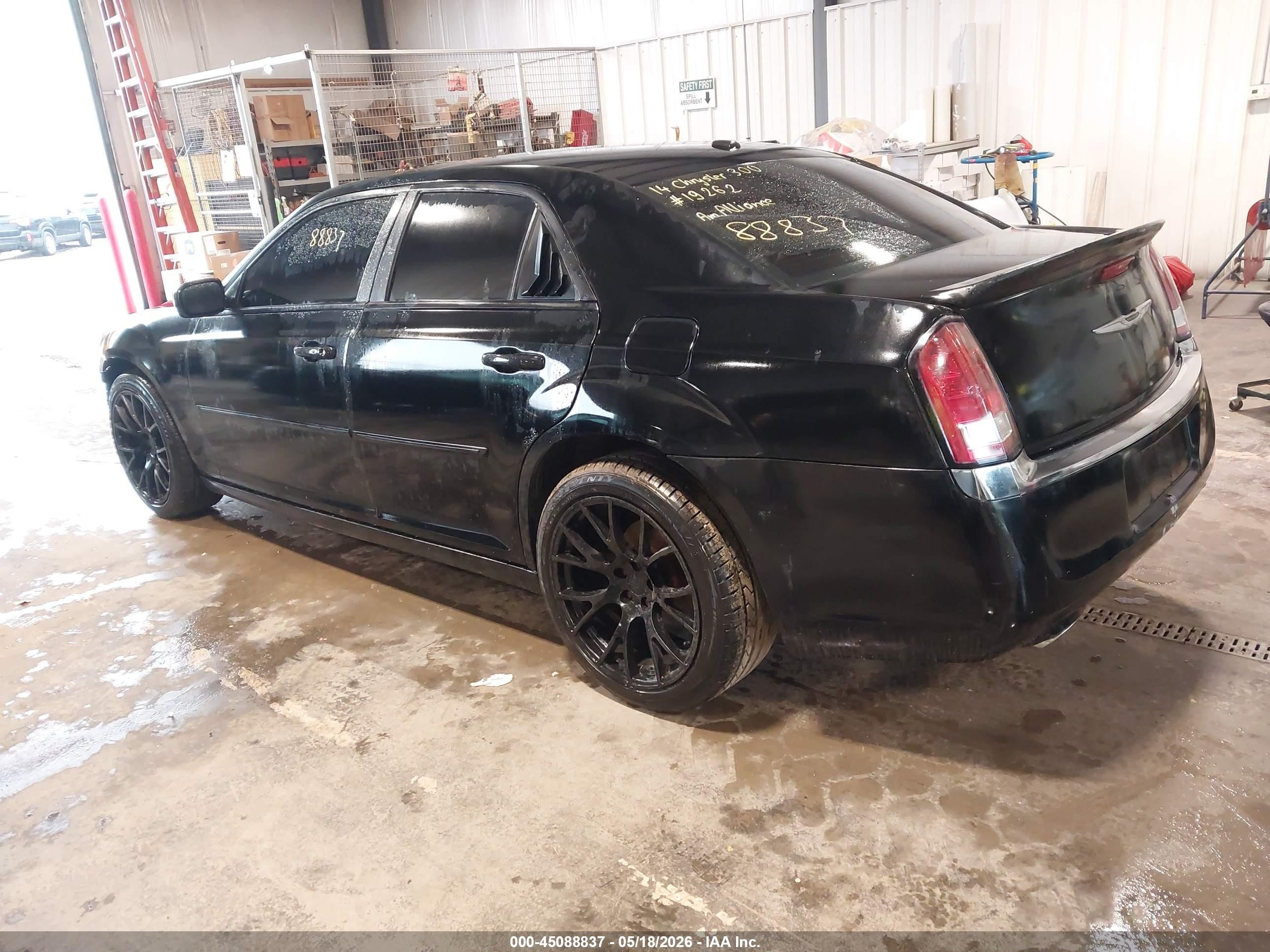 2014 Chrysler 300   Black vin: 2C3CCAAG1EH260100