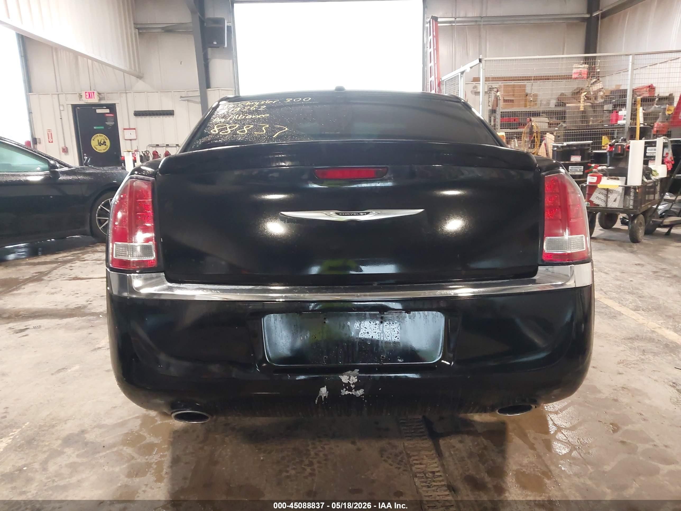 2014 Chrysler 300   Black vin: 2C3CCAAG1EH260100