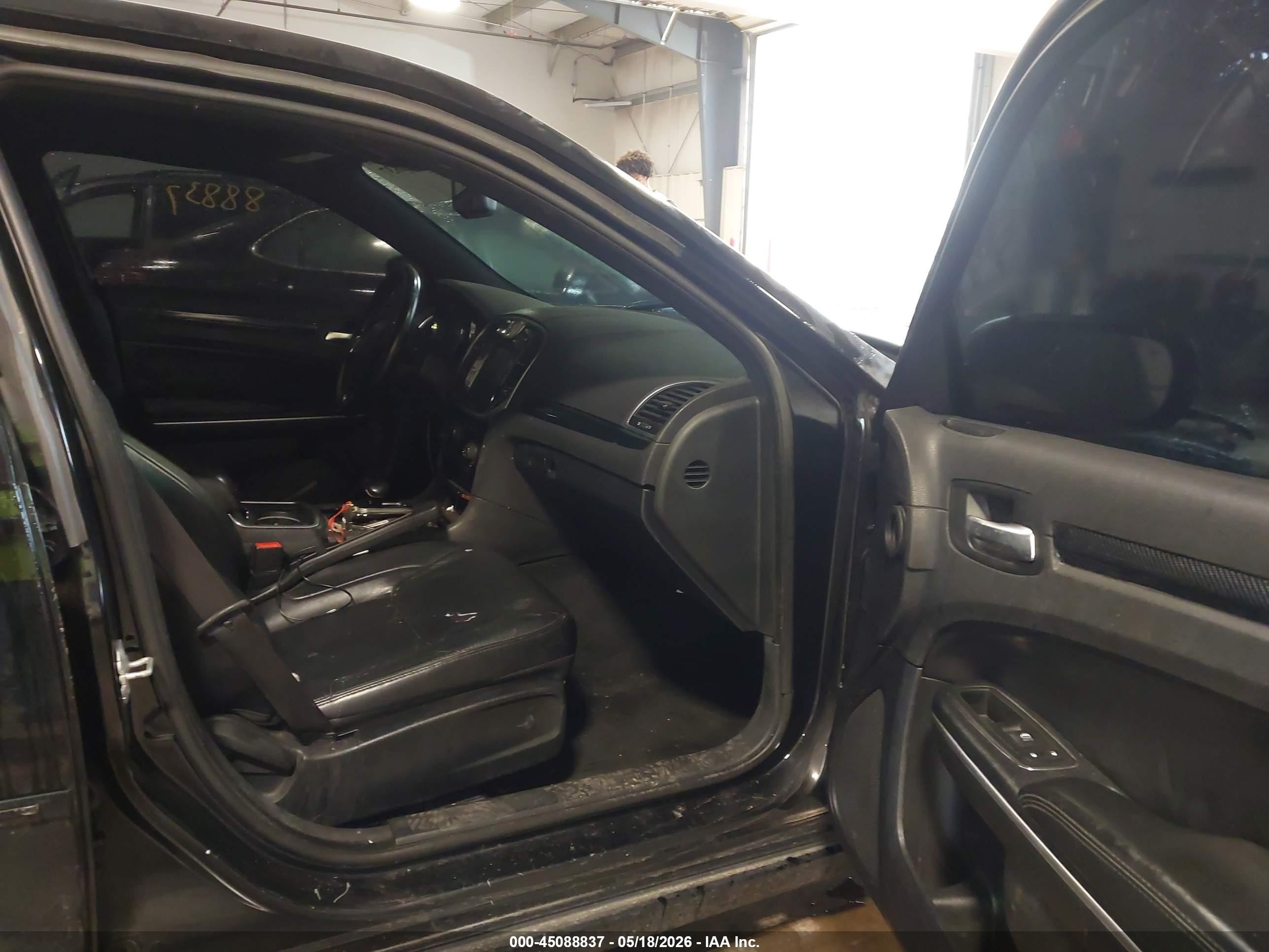 2014 Chrysler 300   Black vin: 2C3CCAAG1EH260100