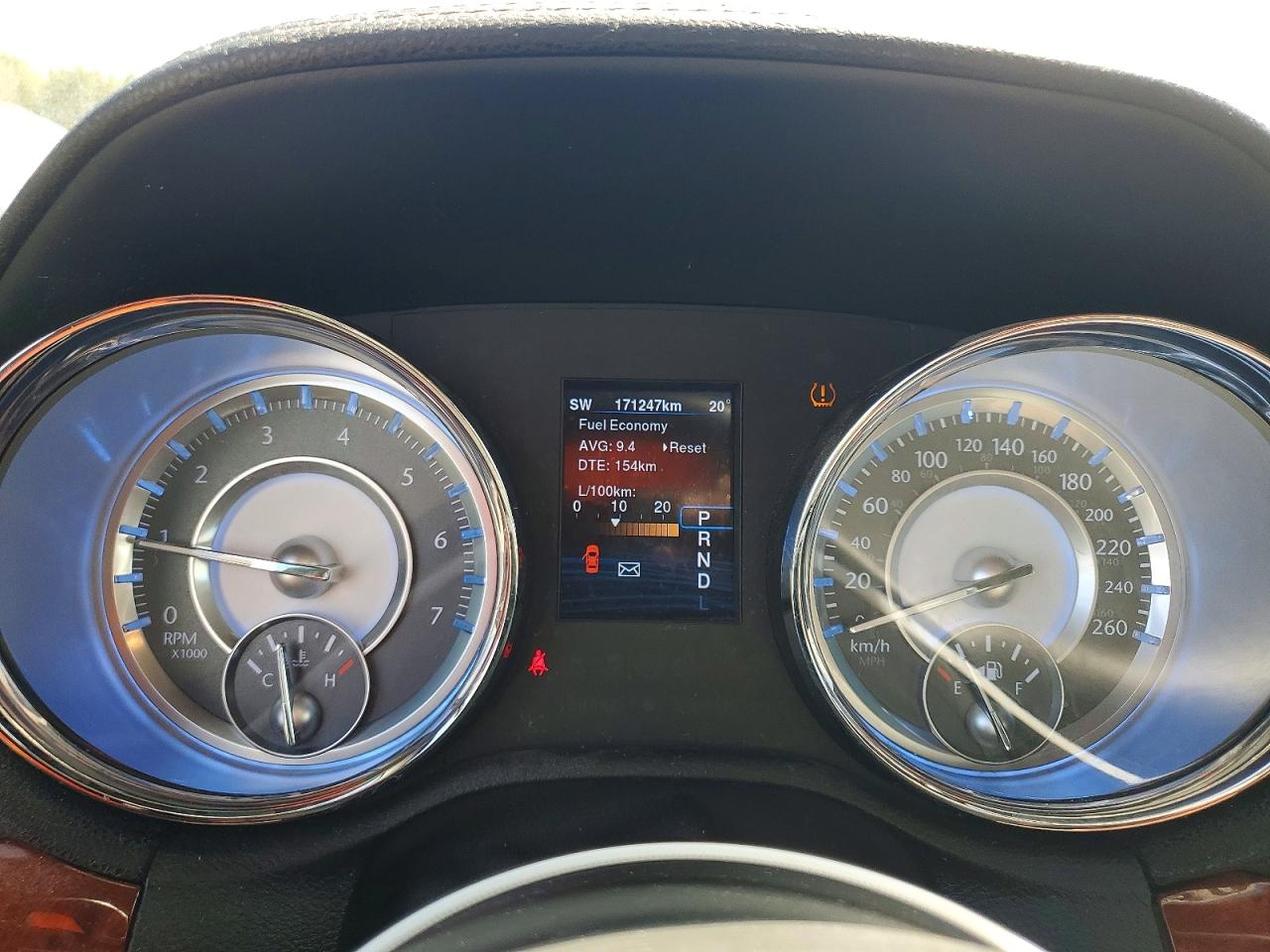 2014 Chrysler 300 Серебряный vin: 2C3CCAAG1EH269315