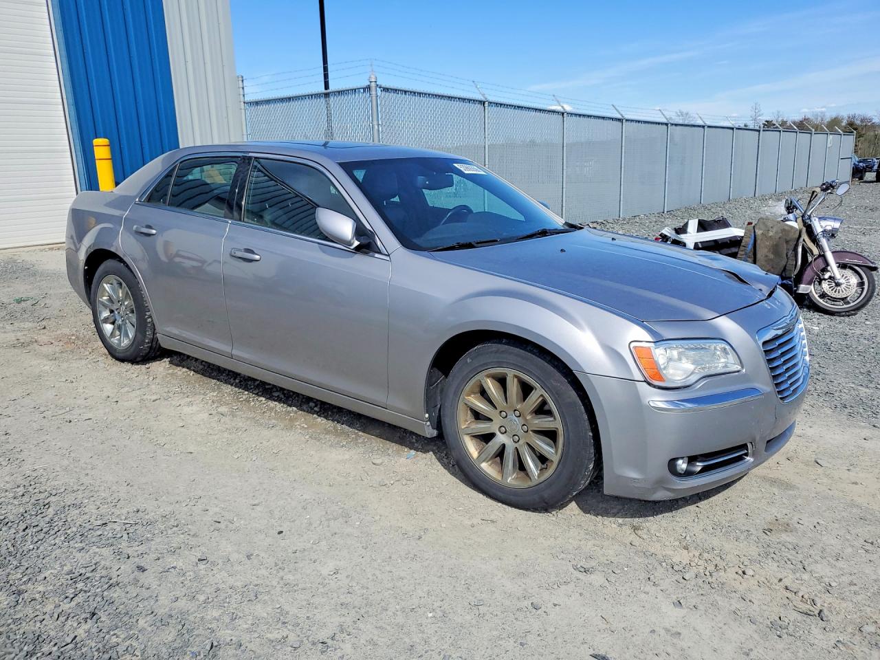 2014 Chrysler 300 Серебряный vin: 2C3CCAAG1EH269315