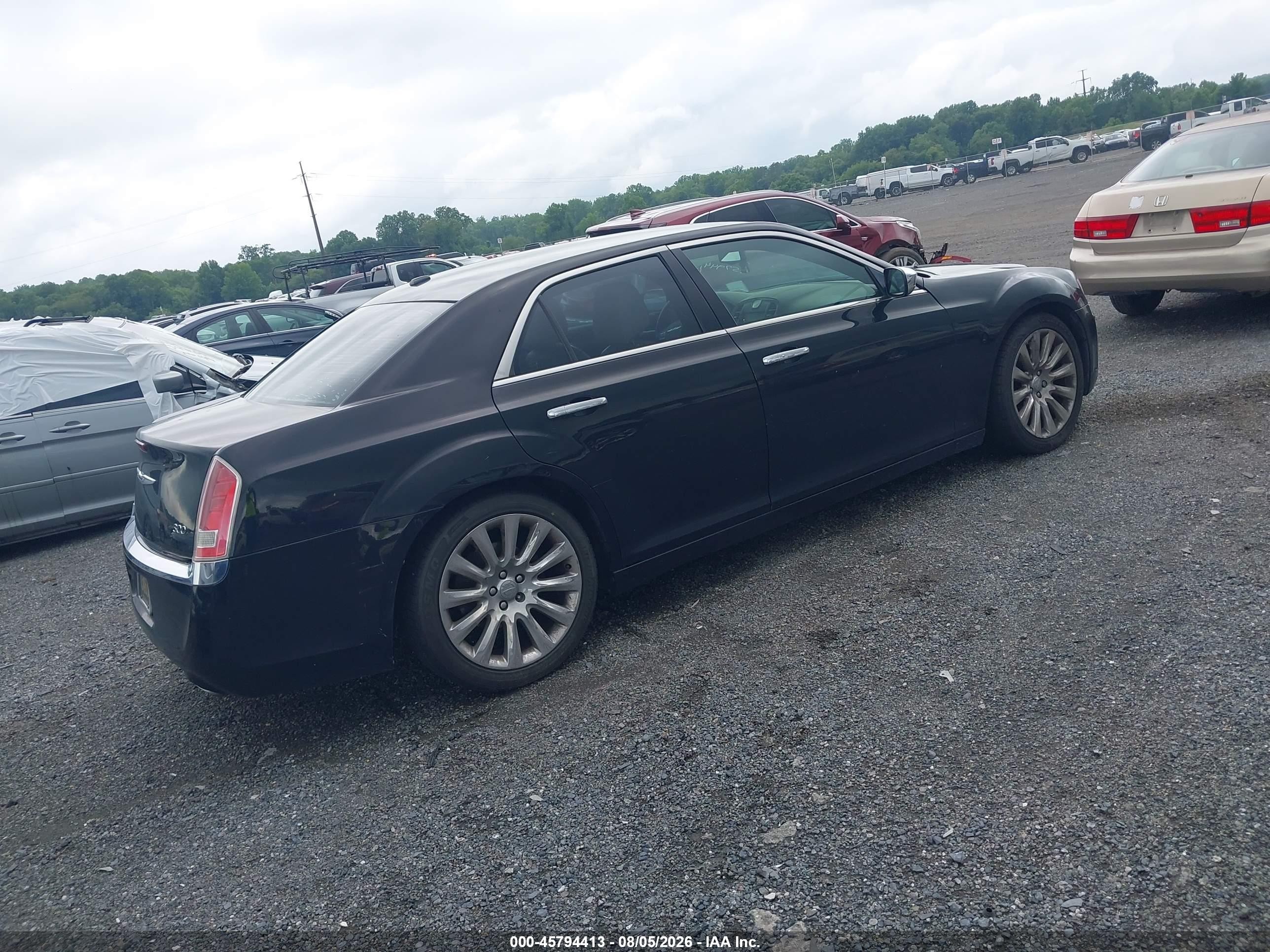 2014 Chrysler 300 Uptown Edition Black vin: 2C3CCAAG1EH327567