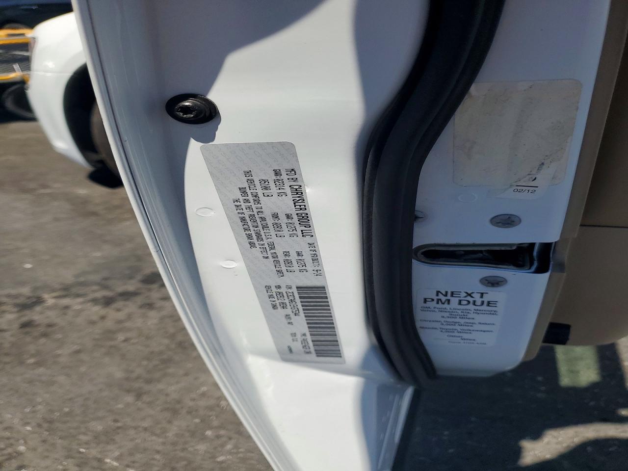 2014 Chrysler 300 White vin: 2C3CCAAG1EH375344
