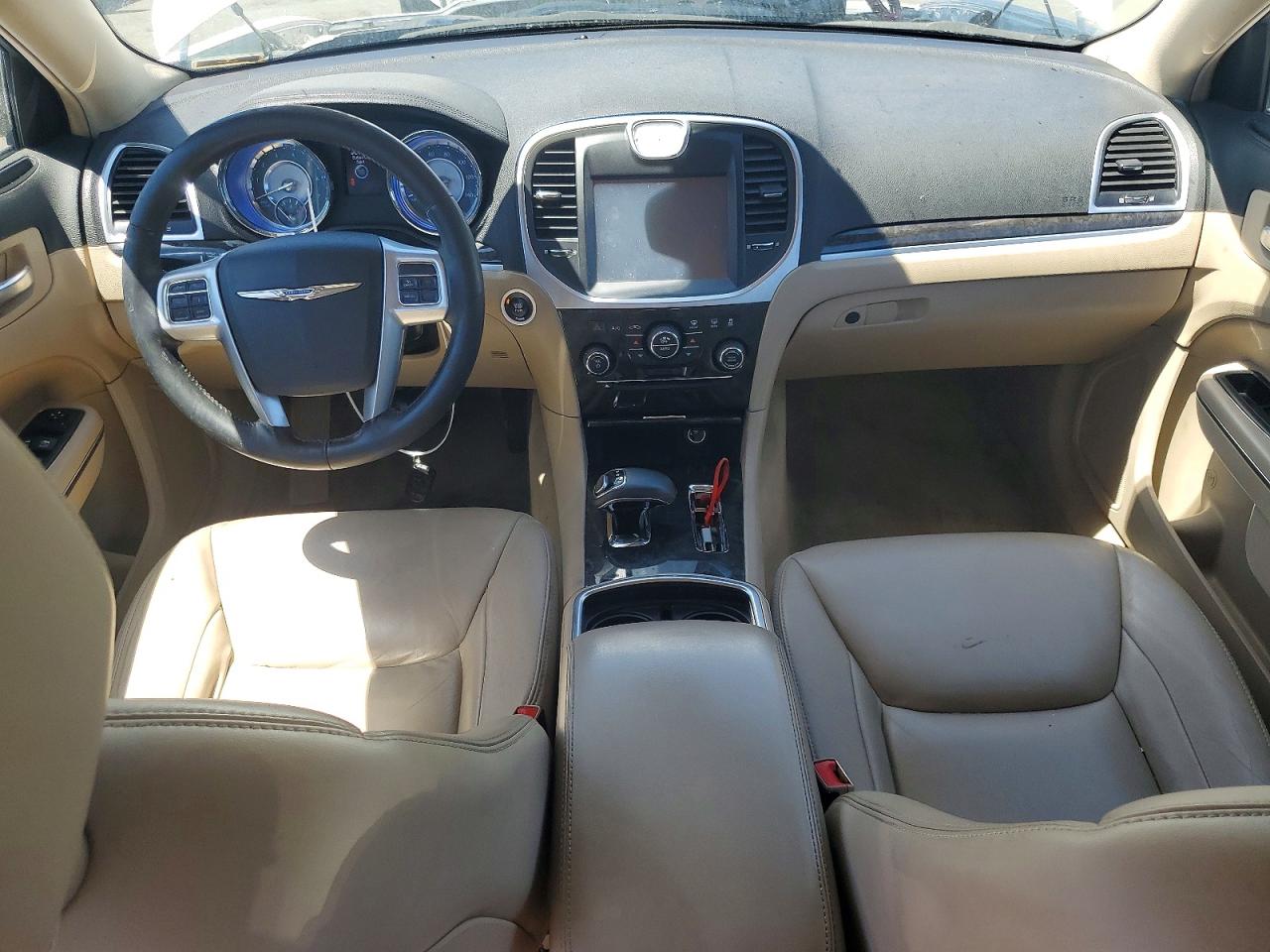 2014 Chrysler 300 White vin: 2C3CCAAG1EH375344