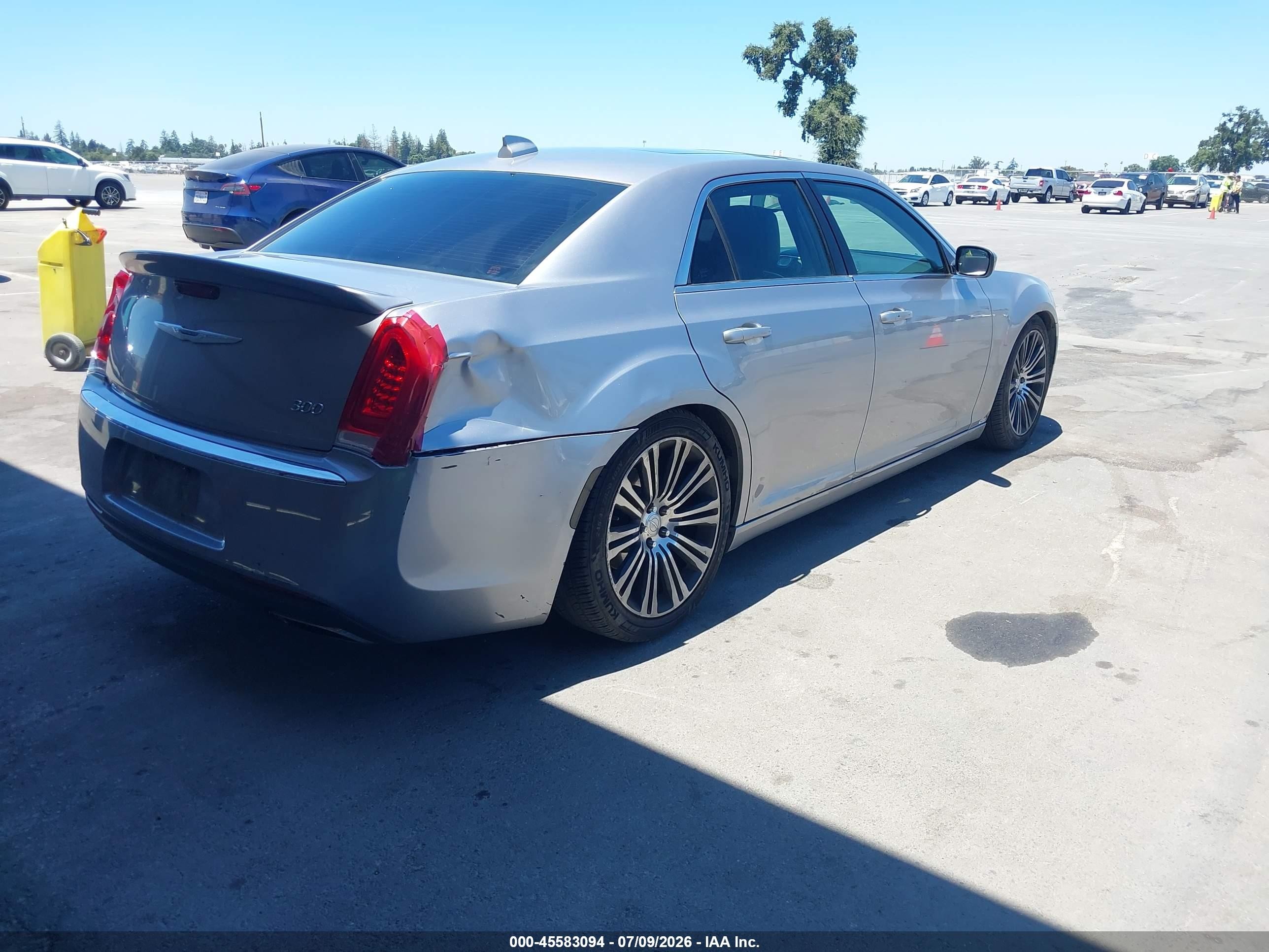 2015 Chrysler 300 Limited Silver vin: 2C3CCAAG1FH872055
