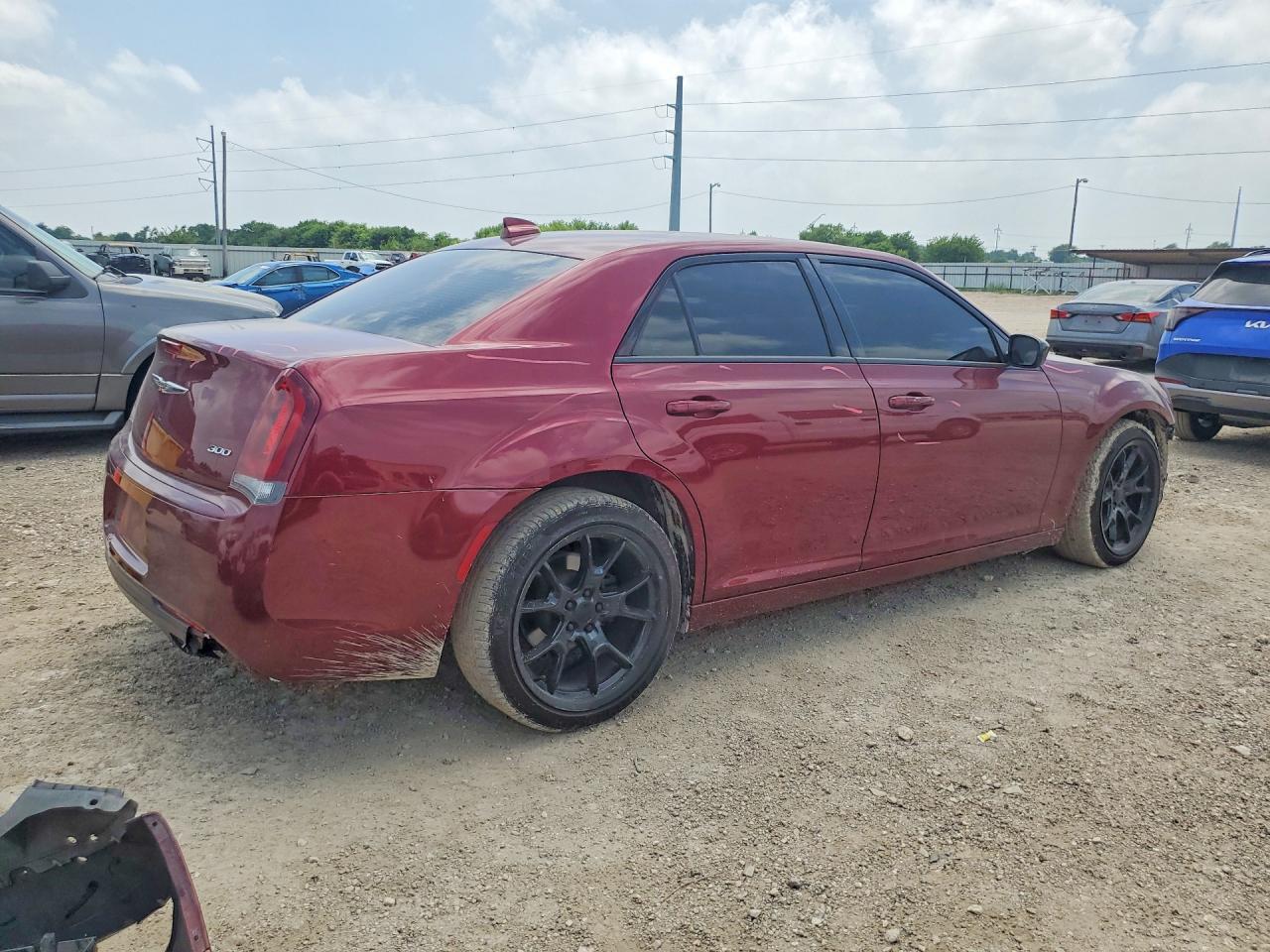 2019 Chrysler 300 Touring Maroon vin: 2C3CCAAG1KH745879