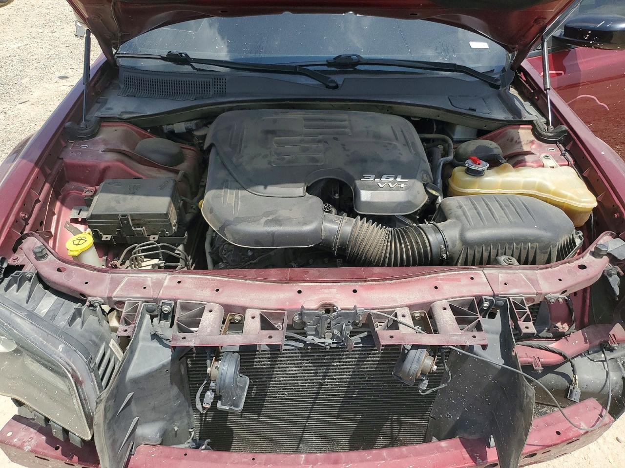 2019 Chrysler 300 Touring Maroon vin: 2C3CCAAG1KH745879