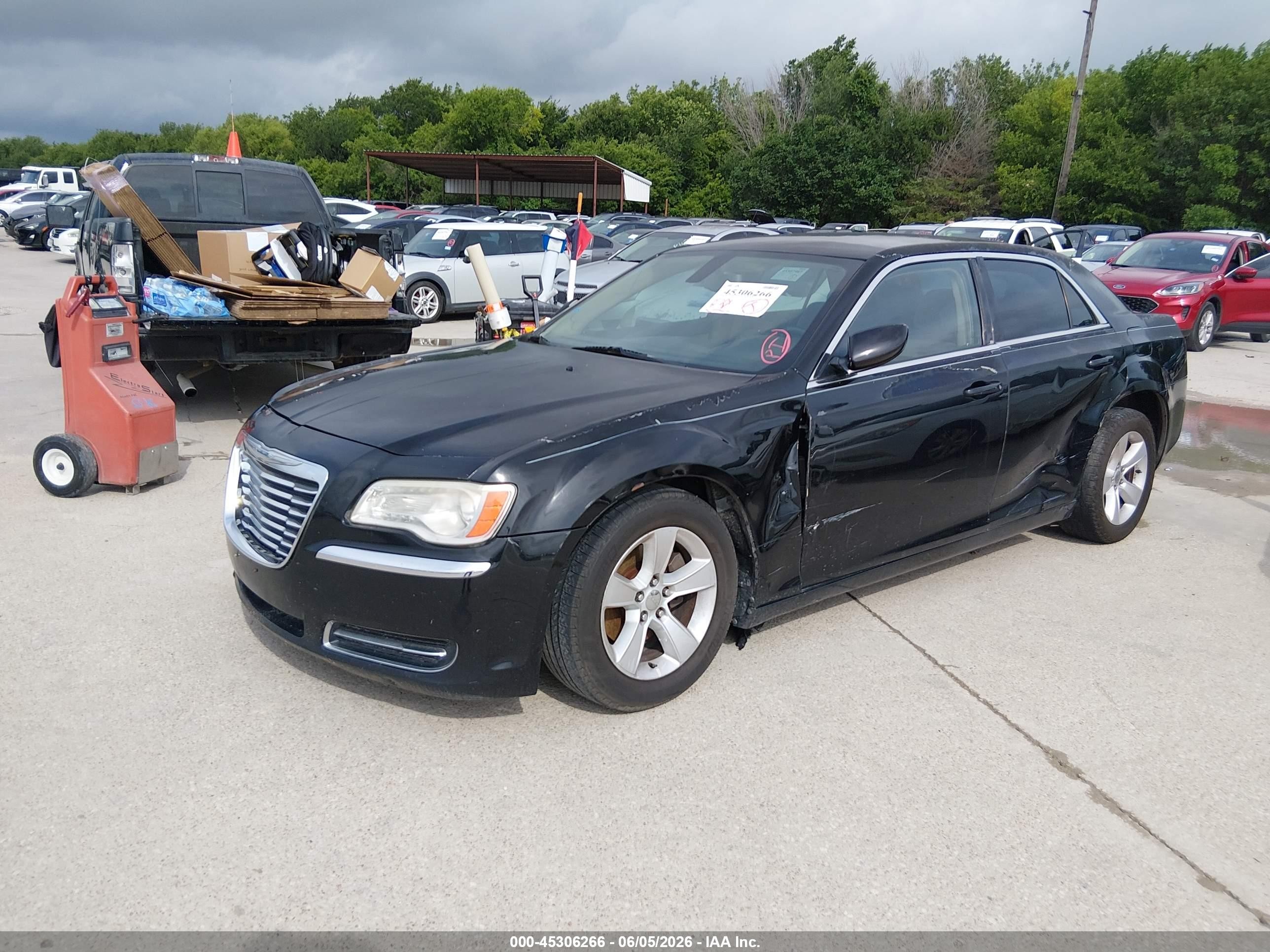 2012 Chrysler 300   Черный vin: 2C3CCAAG2CH138374