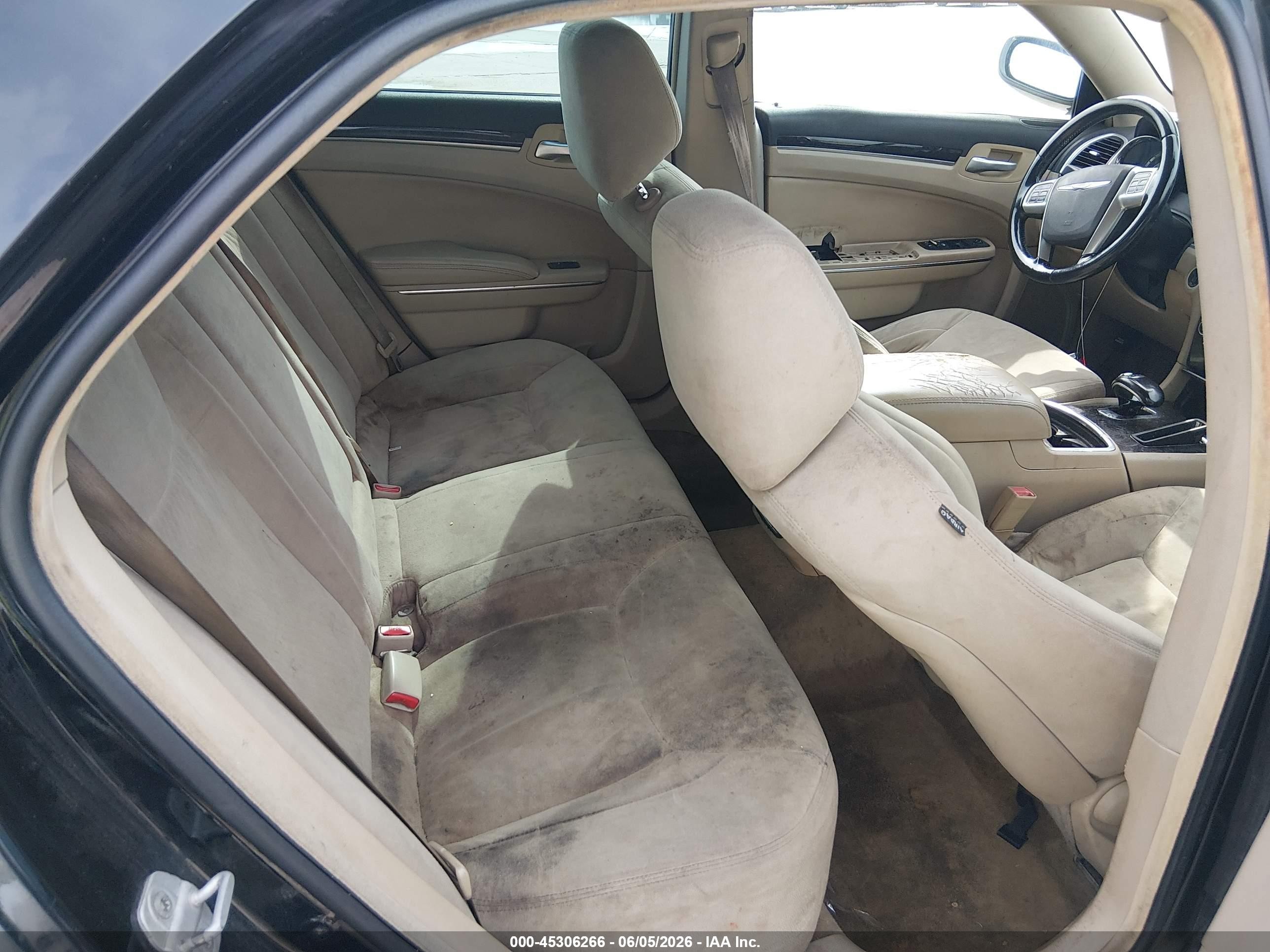 2012 Chrysler 300   Черный vin: 2C3CCAAG2CH138374