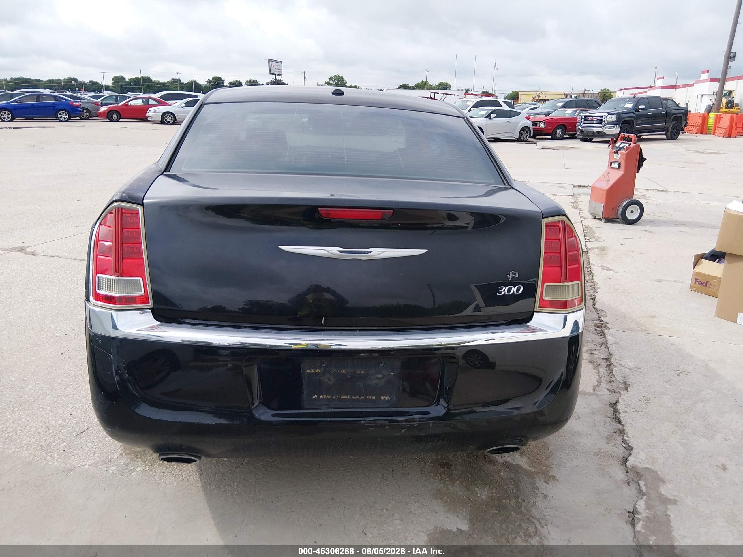 2012 Chrysler 300   Черный vin: 2C3CCAAG2CH138374