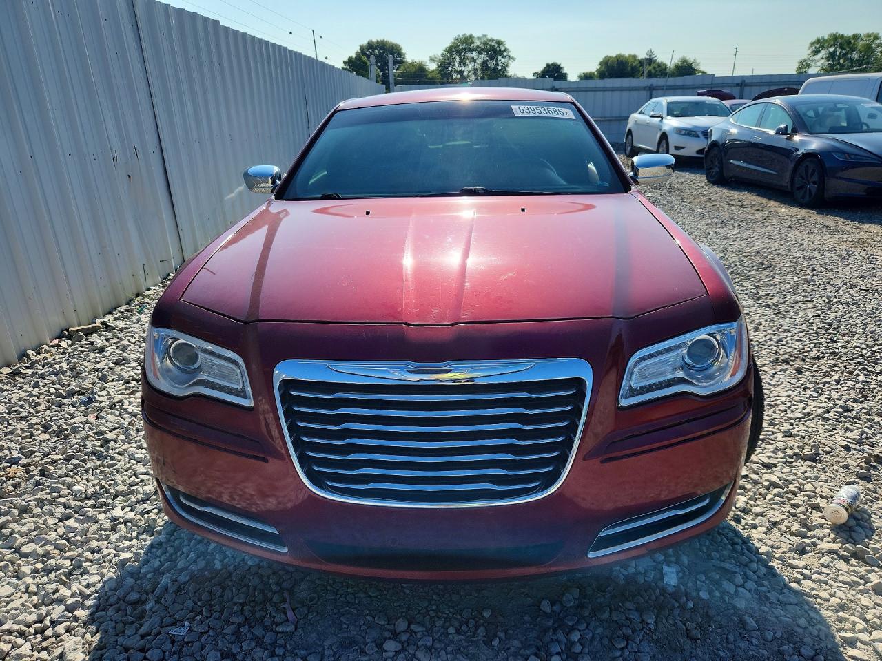 2013 Chrysler 300 Burgundy vin: 2C3CCAAG2DH569301