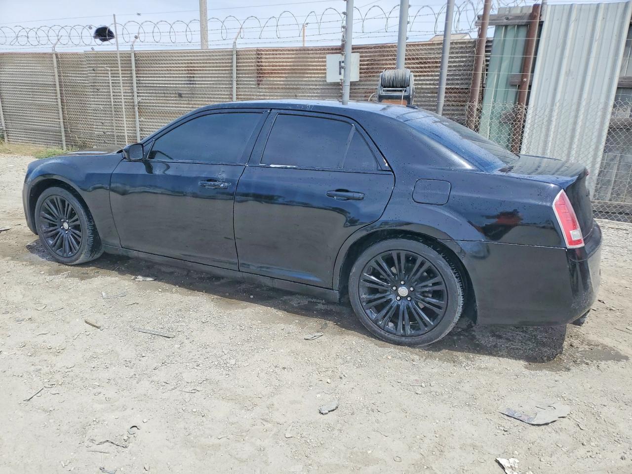 2013 Chrysler 300 Черный vin: 2C3CCAAG2DH613295