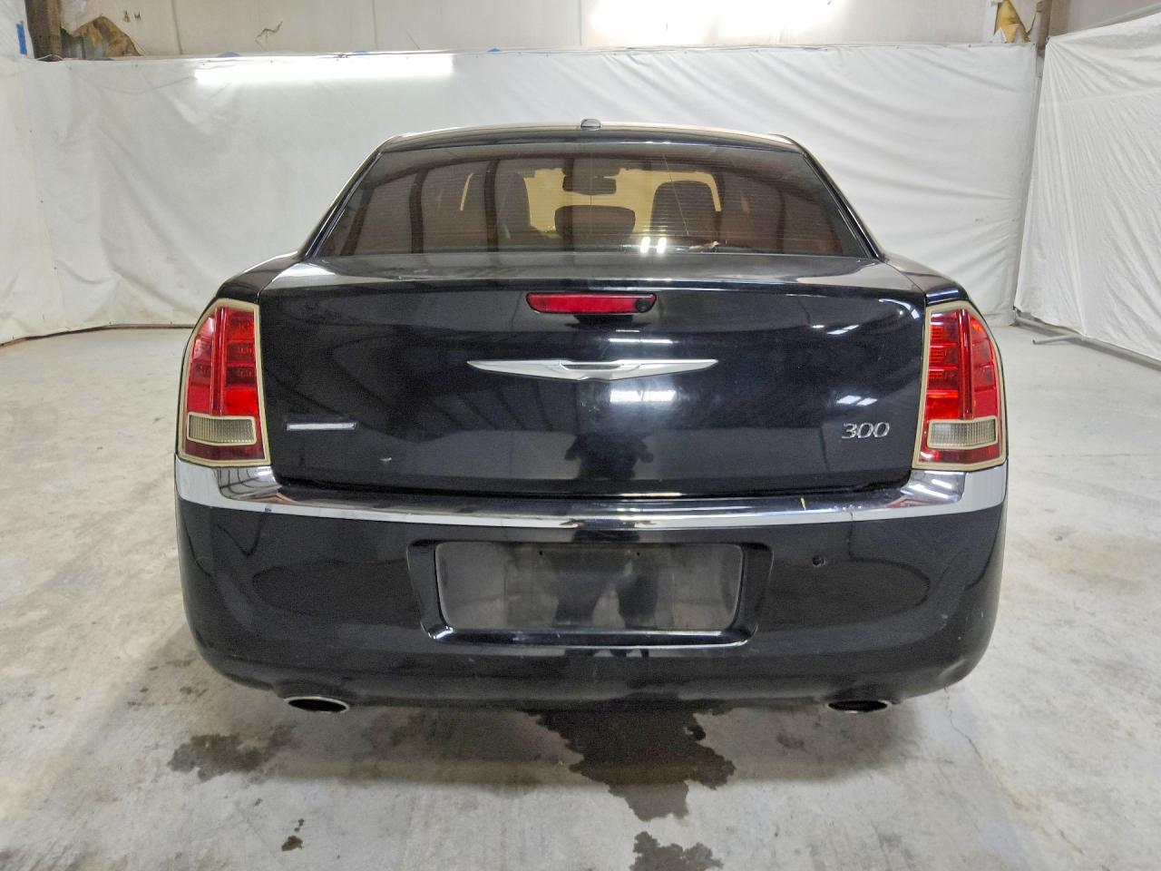 2013 Chrysler 300 Black vin: 2C3CCAAG2DH728365