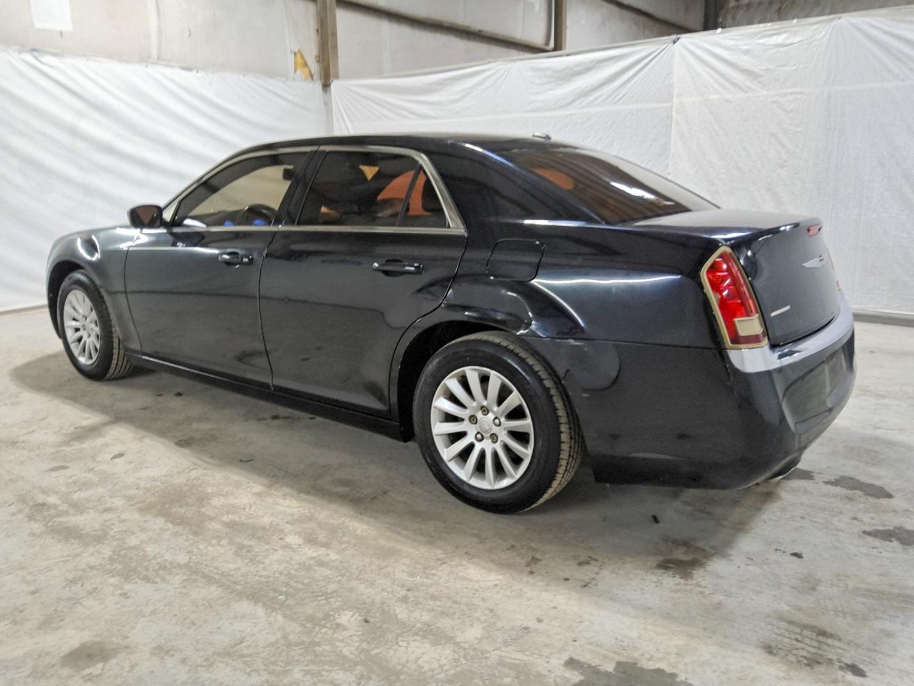2013 Chrysler 300 Black vin: 2C3CCAAG2DH728365