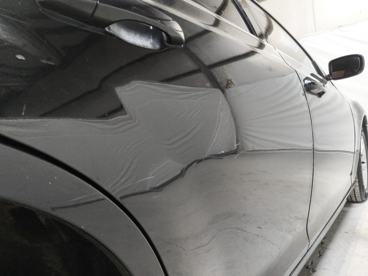 2013 Chrysler 300 Black vin: 2C3CCAAG2DH728365 Damage: Right Rear Door, Dent(S) W/ Paint Dmg, 1 To 2 Inches