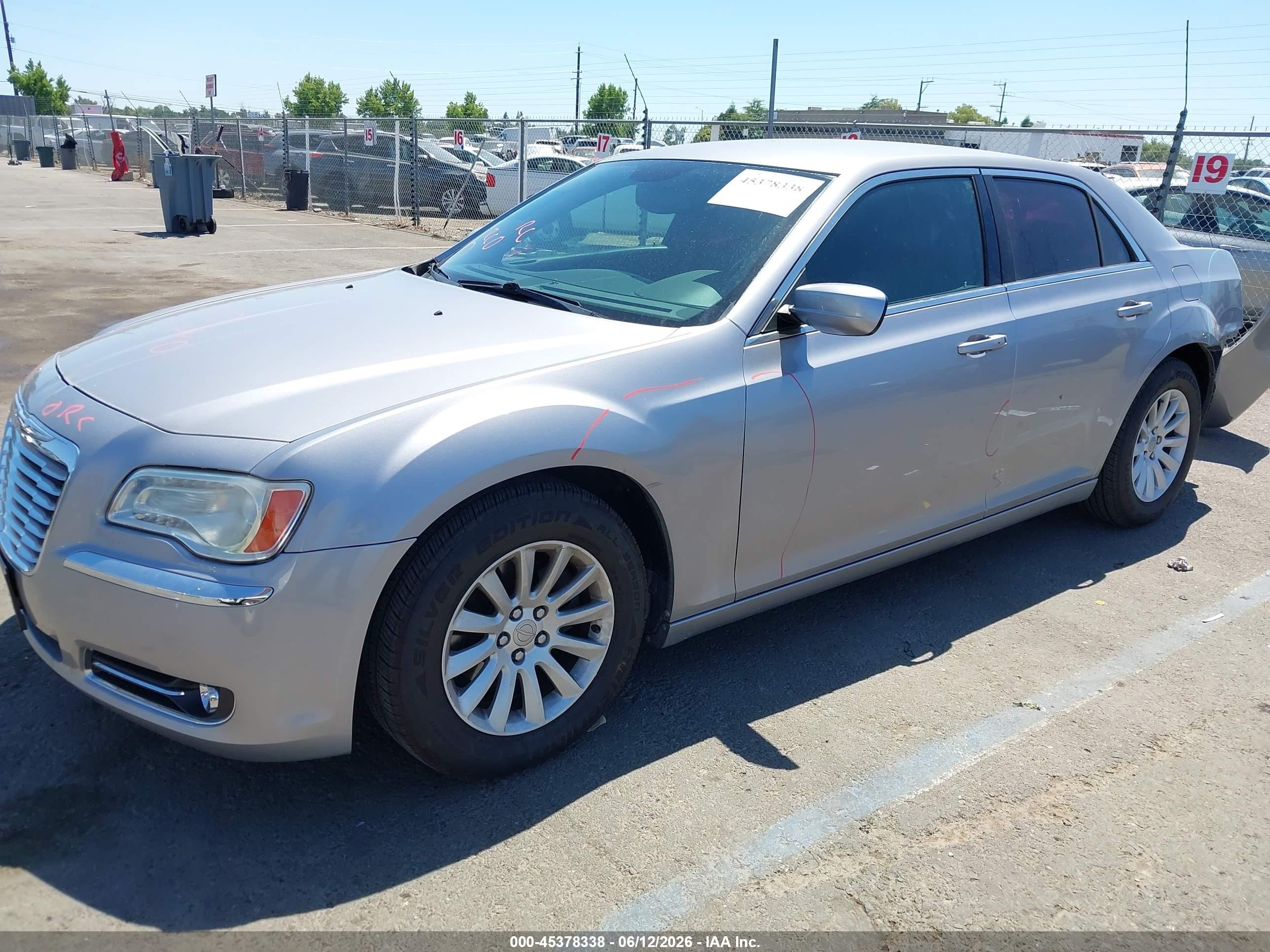 2014 Chrysler 300   Silver vin: 2C3CCAAG2EH100887
