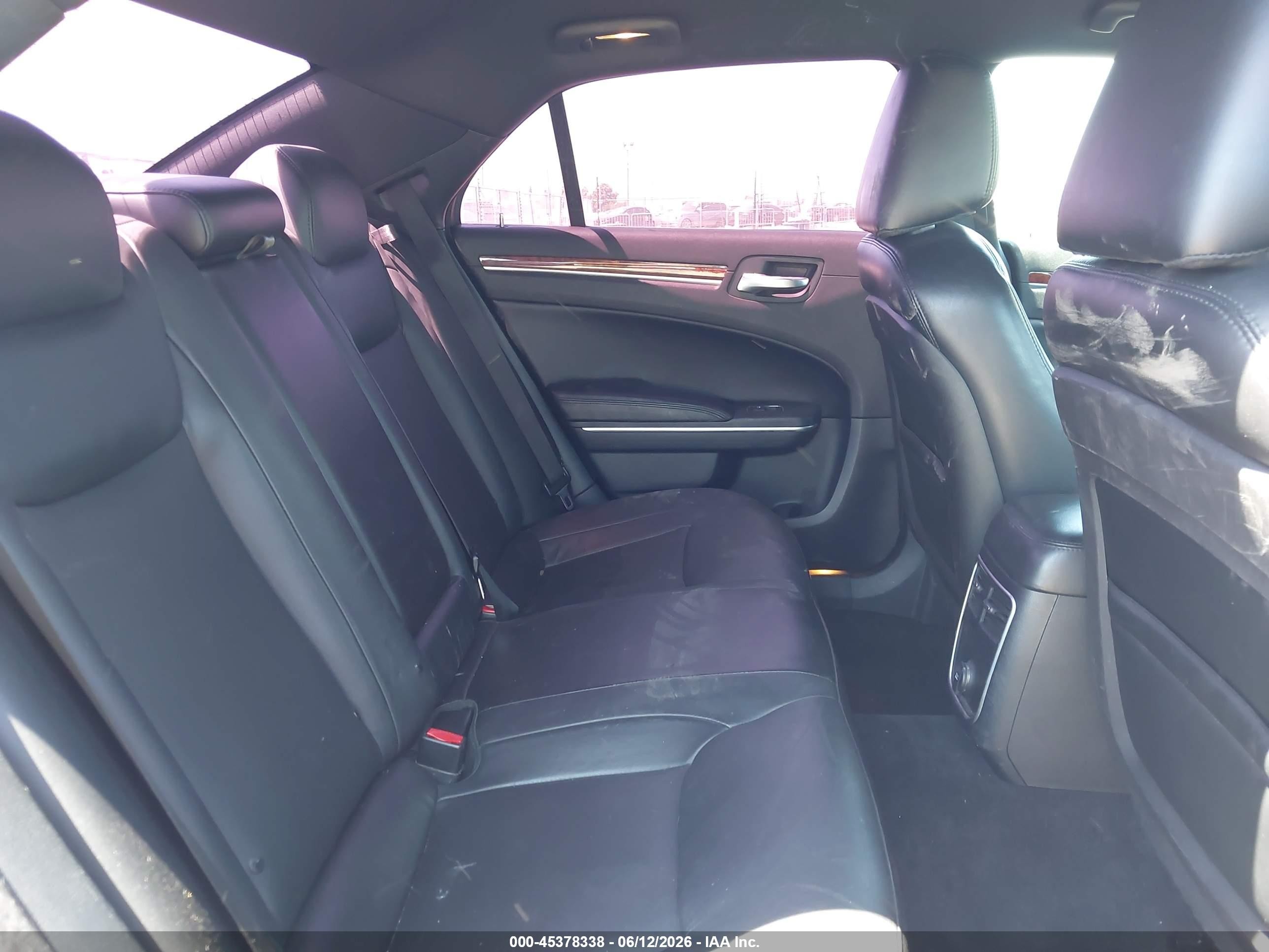 2014 Chrysler 300   Silver vin: 2C3CCAAG2EH100887