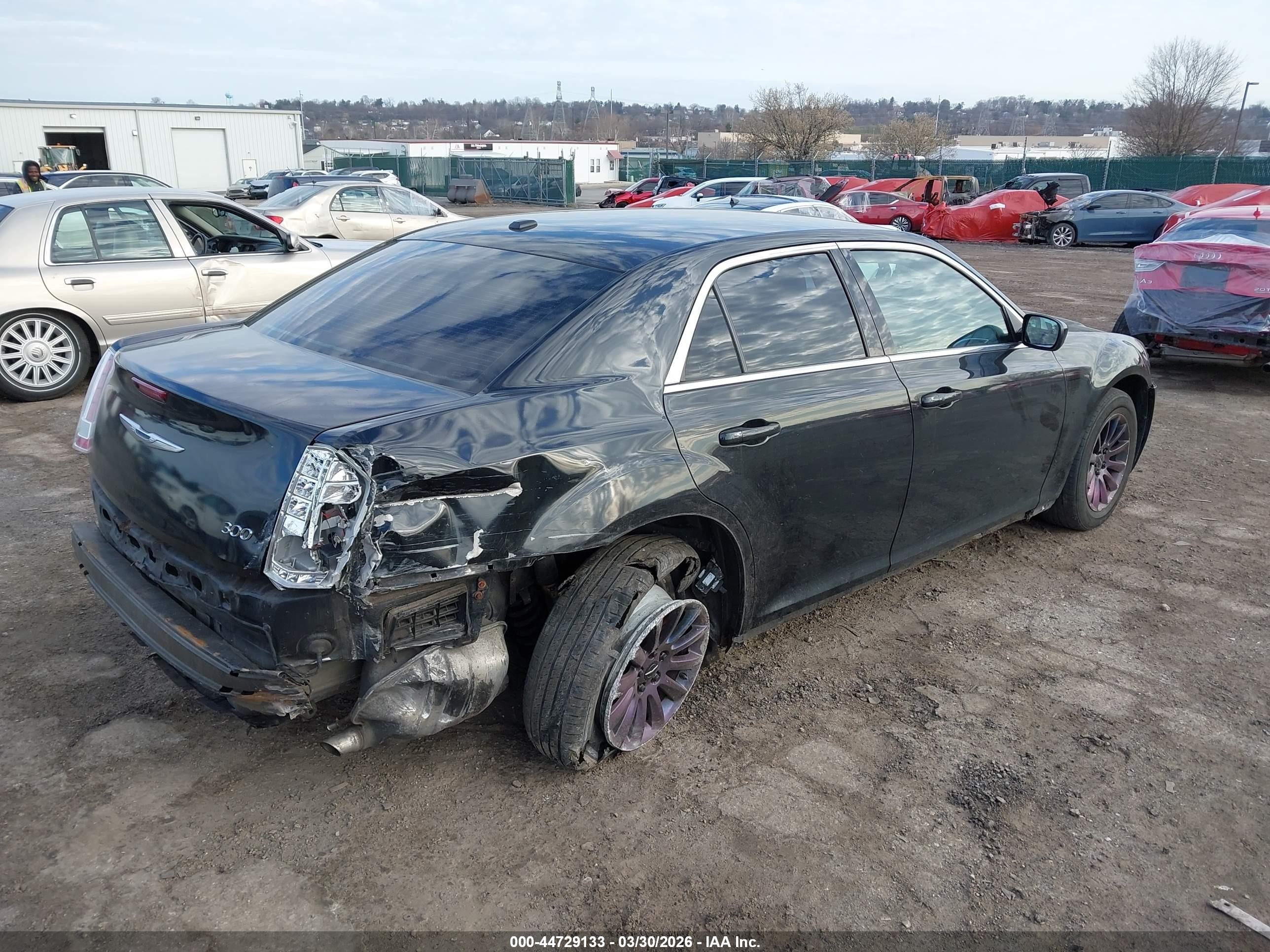 2014 Chrysler 300   Black vin: 2C3CCAAG2EH136093