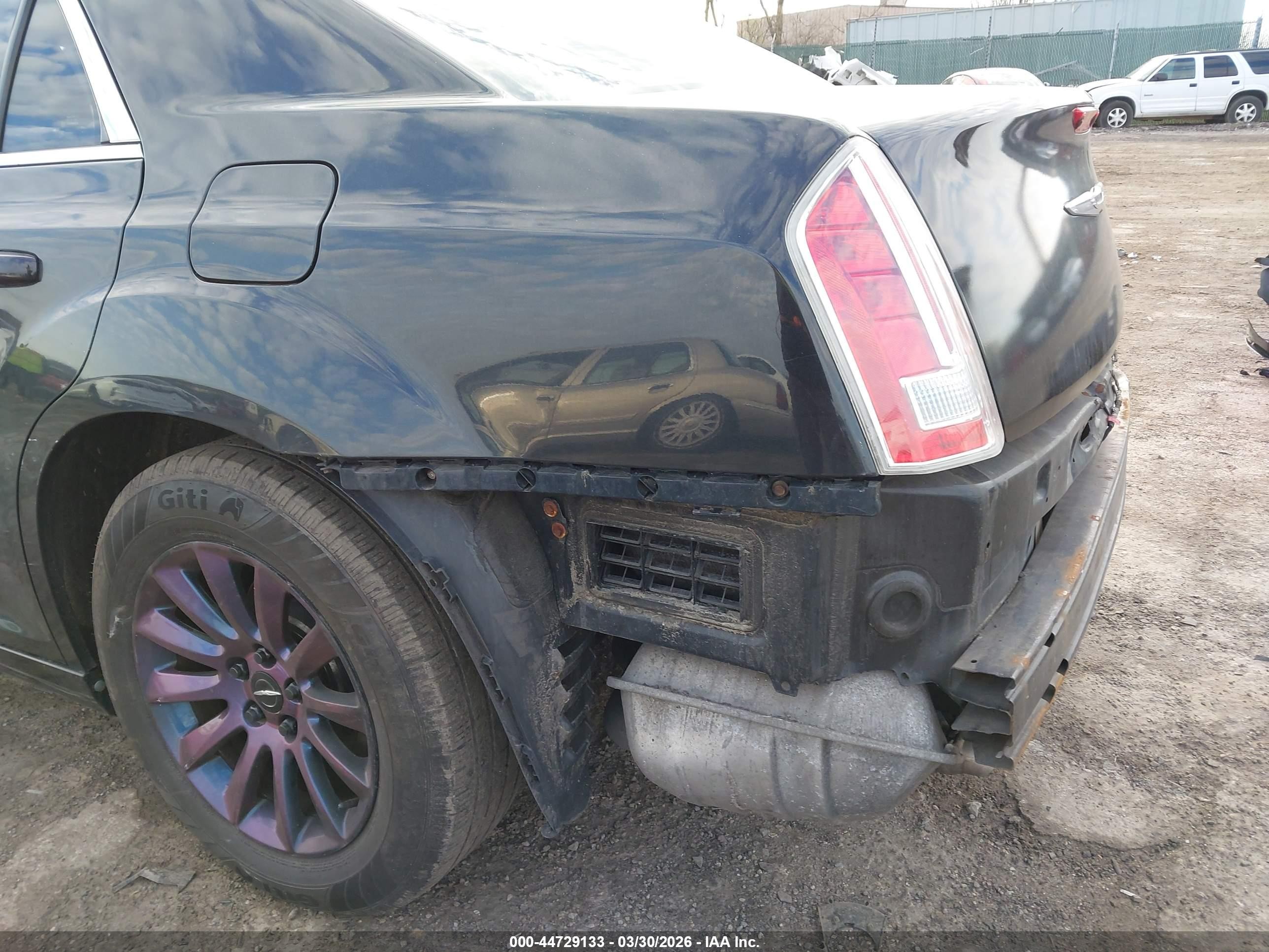 2014 Chrysler 300   Black vin: 2C3CCAAG2EH136093