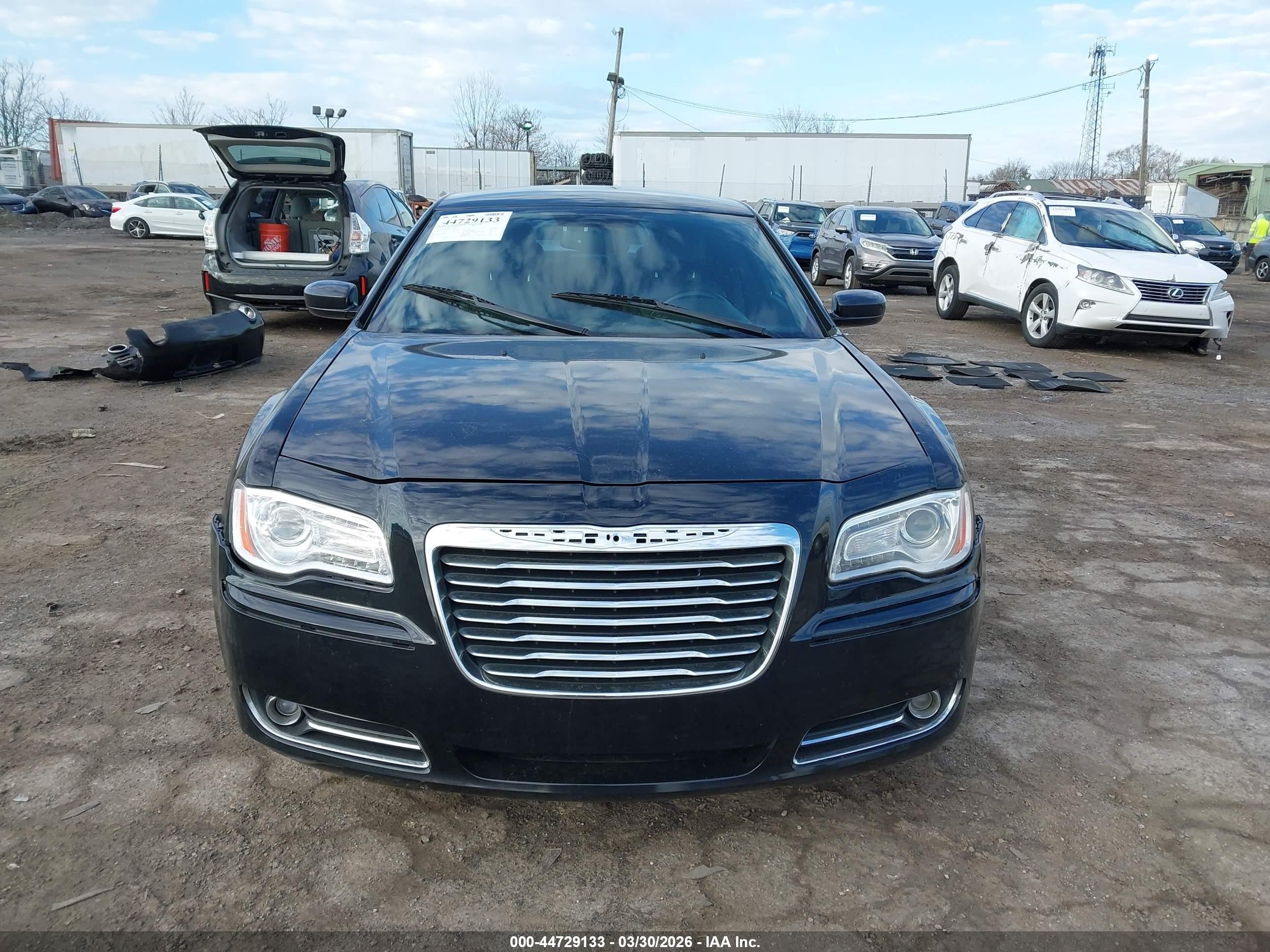 2014 Chrysler 300   Black vin: 2C3CCAAG2EH136093