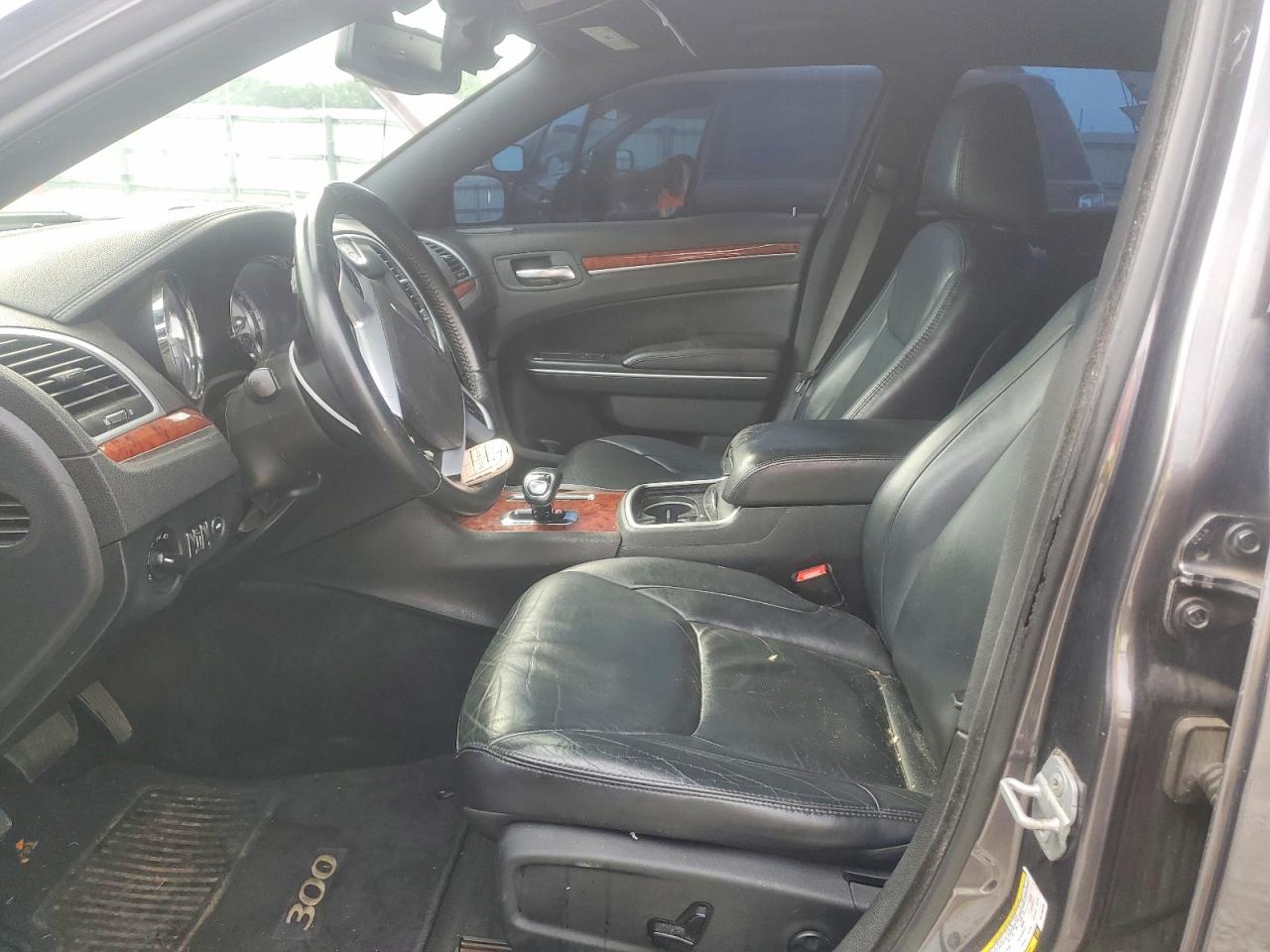 2014 Chrysler 300 Gray vin: 2C3CCAAG2EH138409