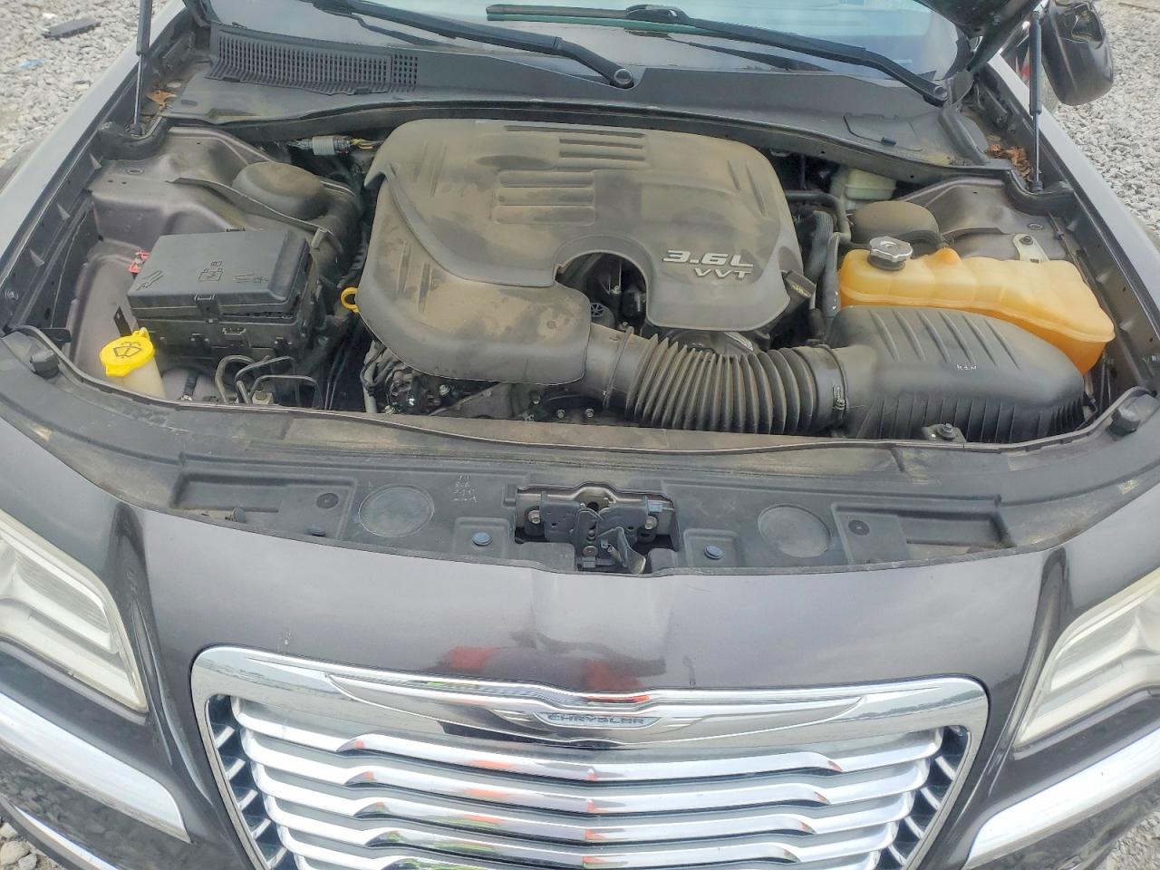 2014 Chrysler 300 Gray vin: 2C3CCAAG2EH138409