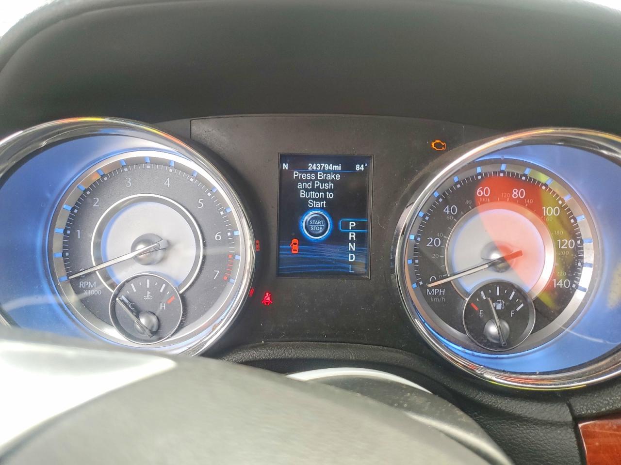 2014 Chrysler 300 Gray vin: 2C3CCAAG2EH138409