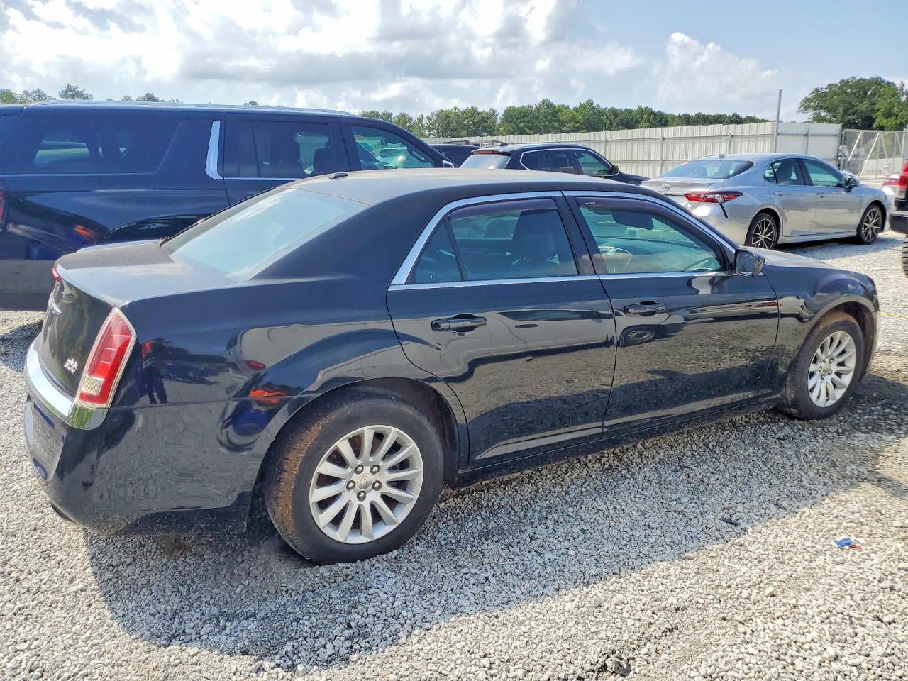 2014 Chrysler 300 Black vin: 2C3CCAAG2EH200035