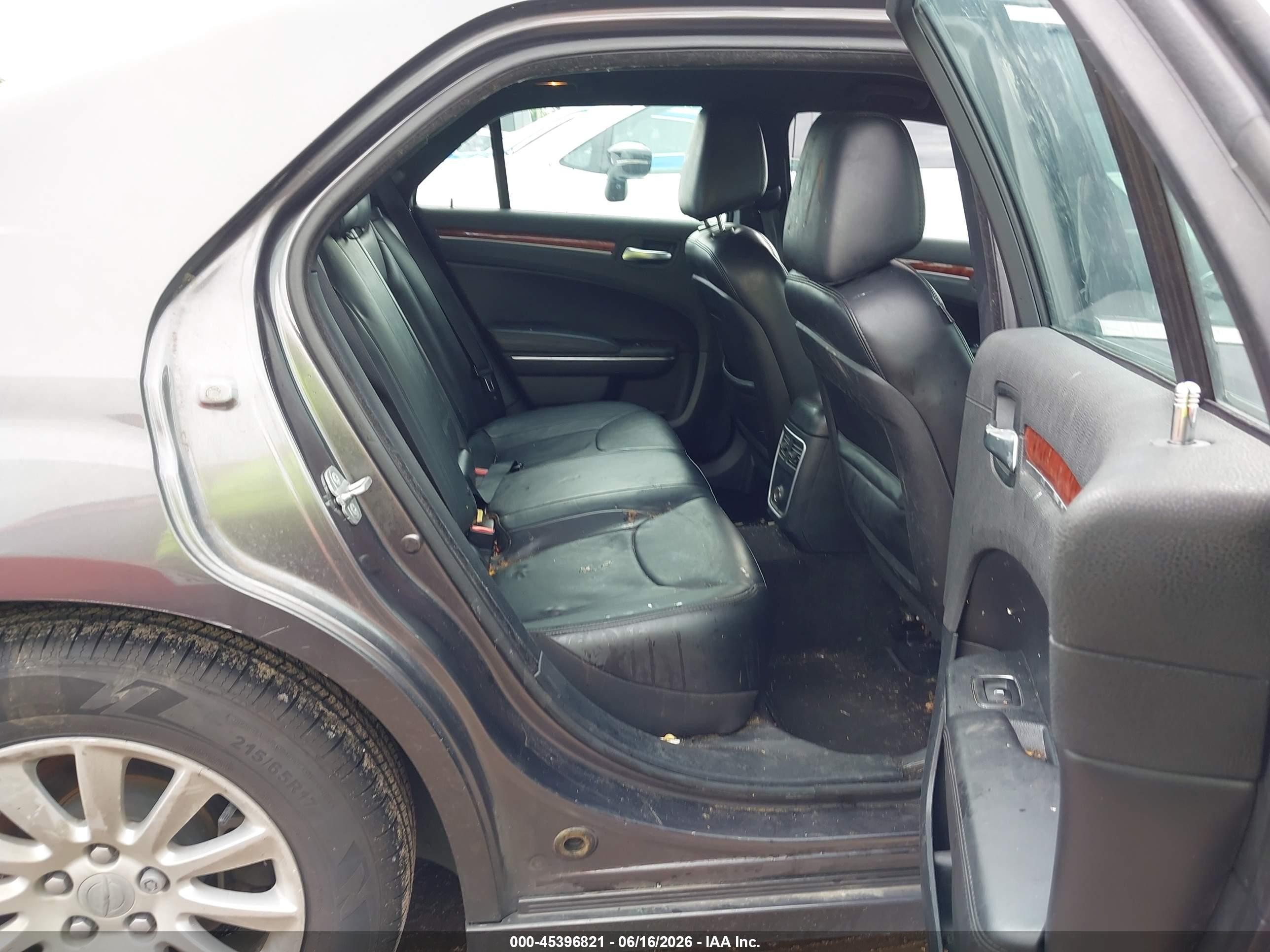 2014 Chrysler 300   Gray vin: 2C3CCAAG2EH214310