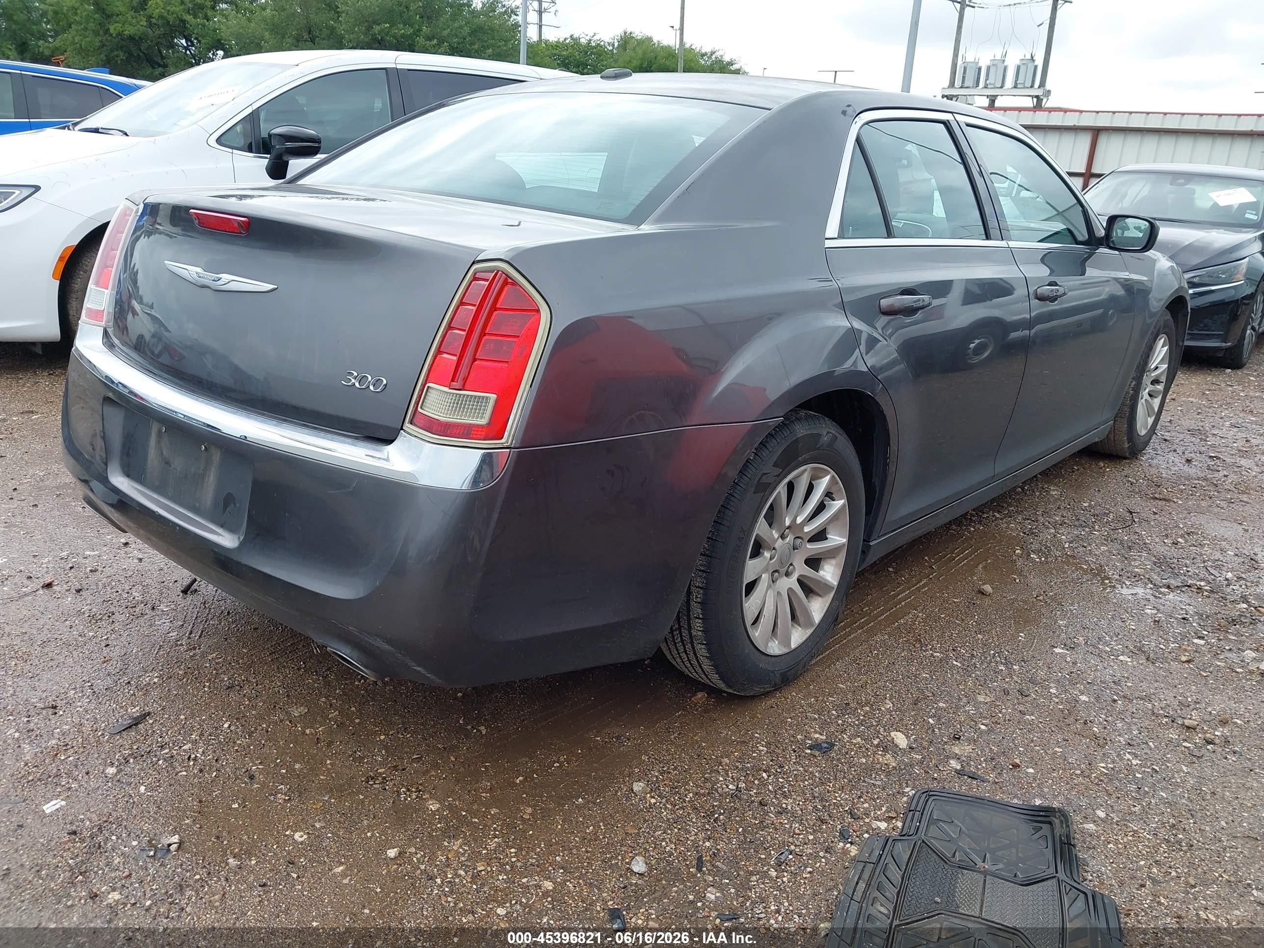 2014 Chrysler 300   Gray vin: 2C3CCAAG2EH214310