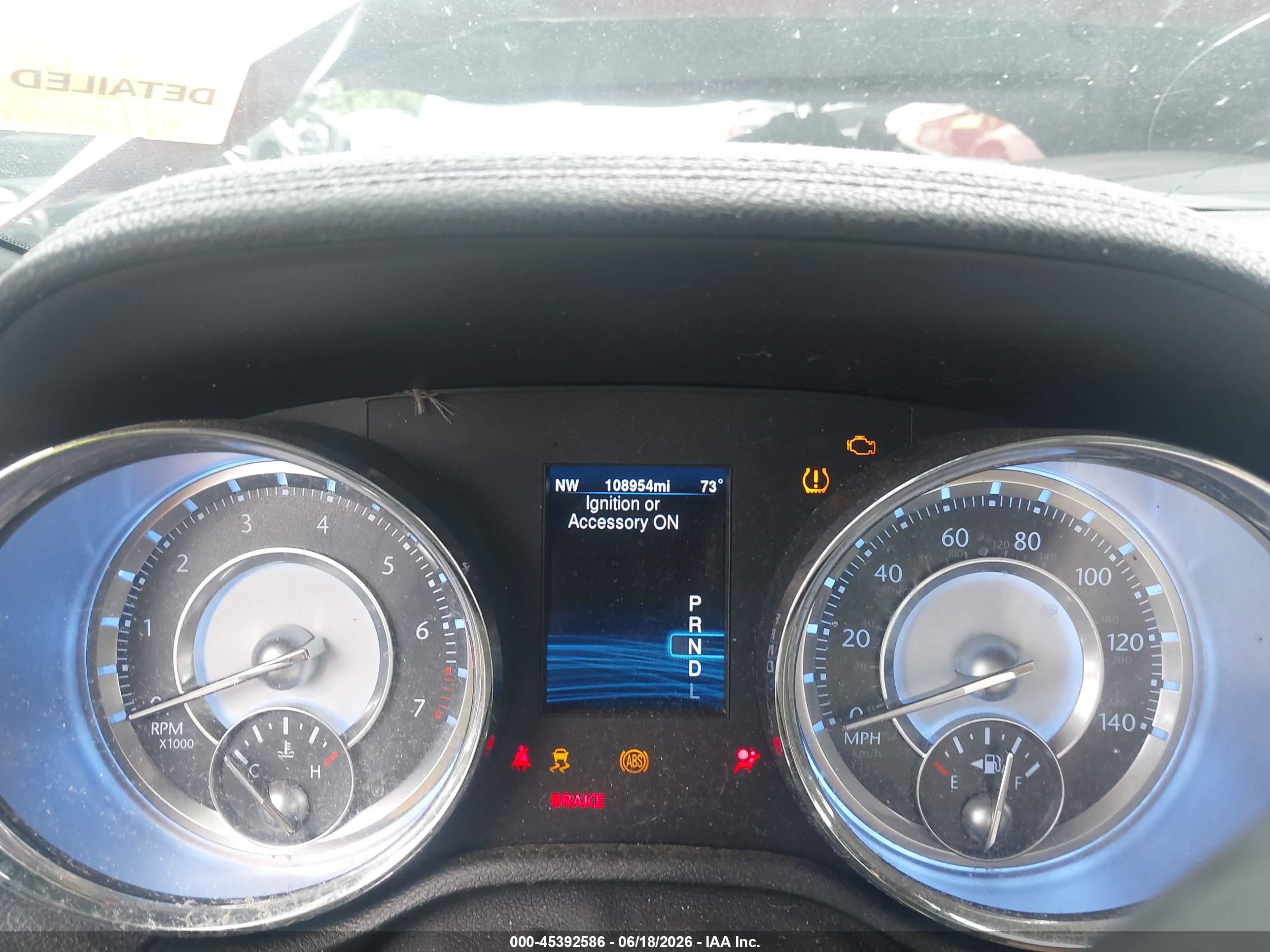 2014 Chrysler 300 Uptown Edition Red vin: 2C3CCAAG2EH352588