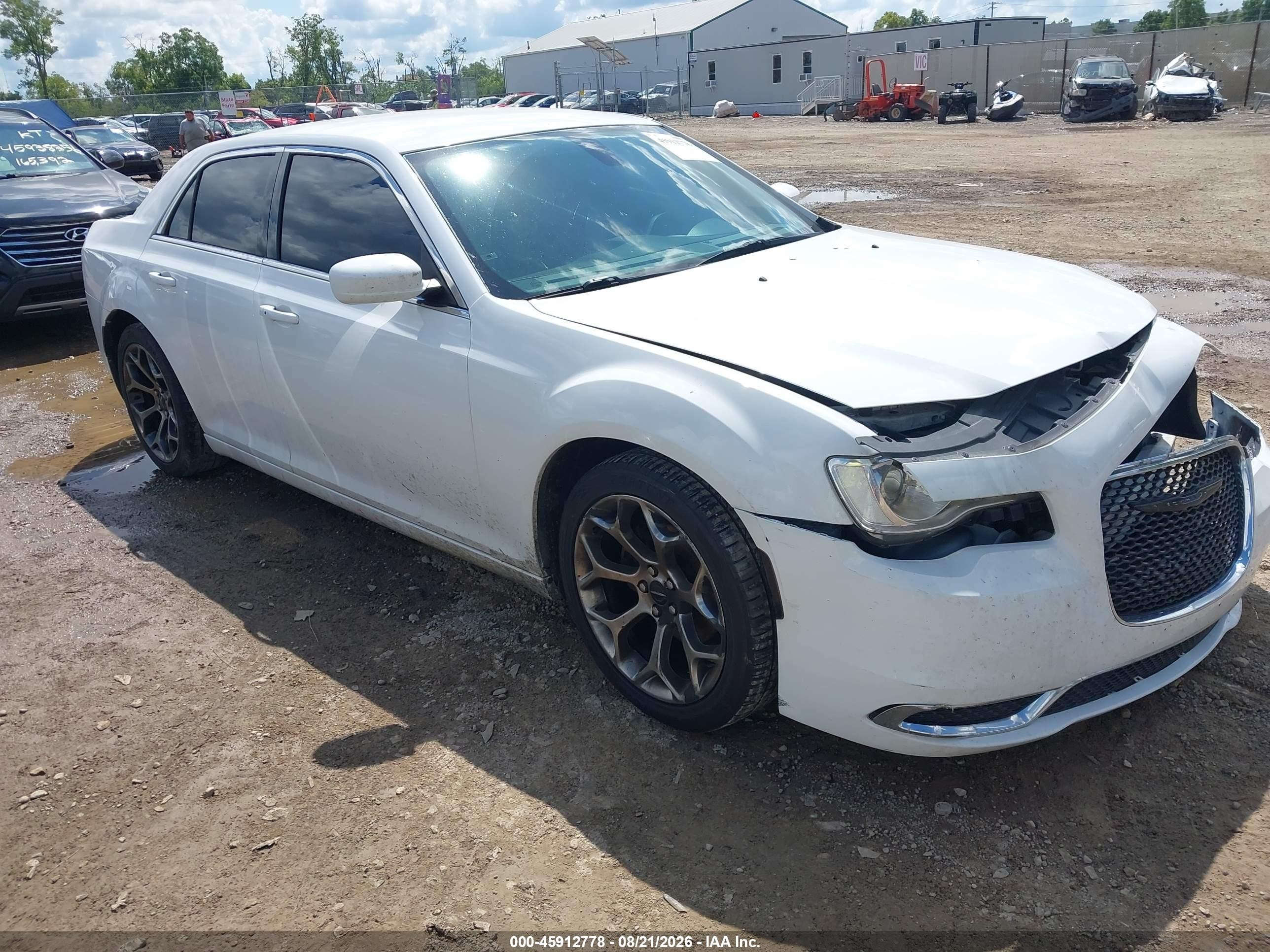 2015 Chrysler 300 Limited White vin: 2C3CCAAG2FH749283