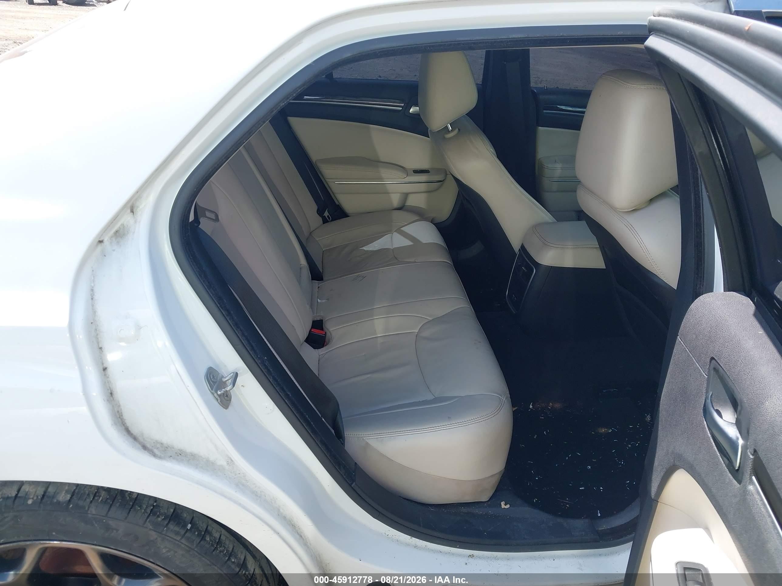 2015 Chrysler 300 Limited White vin: 2C3CCAAG2FH749283