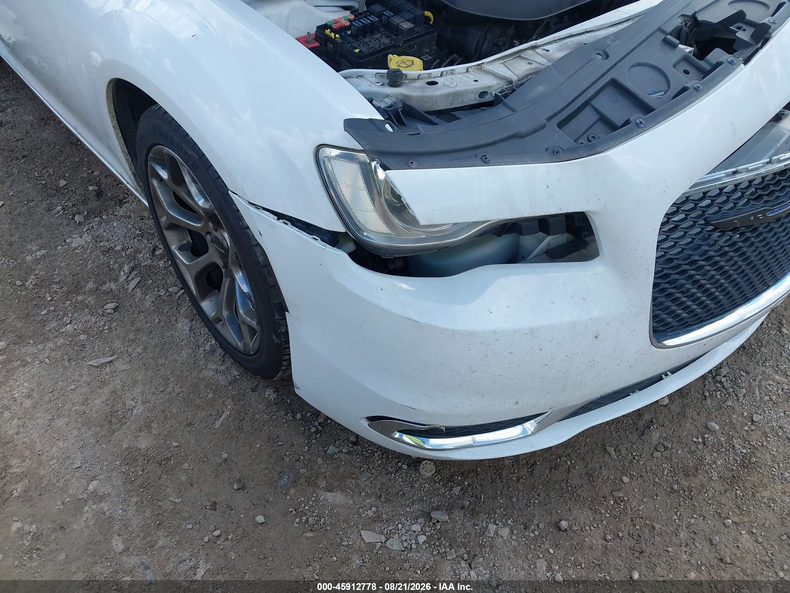 2015 Chrysler 300 Limited White vin: 2C3CCAAG2FH749283