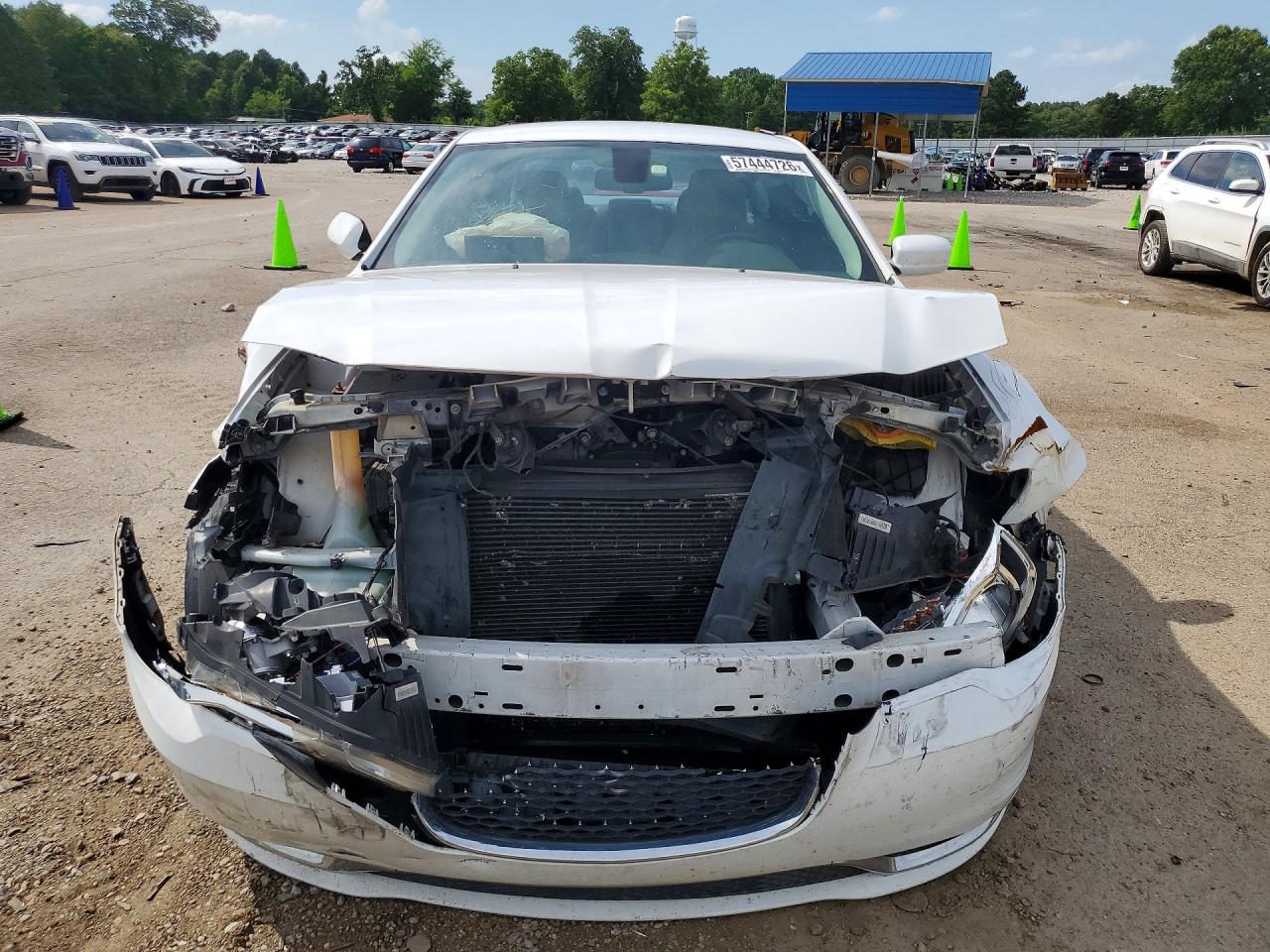 2015 Chrysler 300 Limited White vin: 2C3CCAAG2FH785989