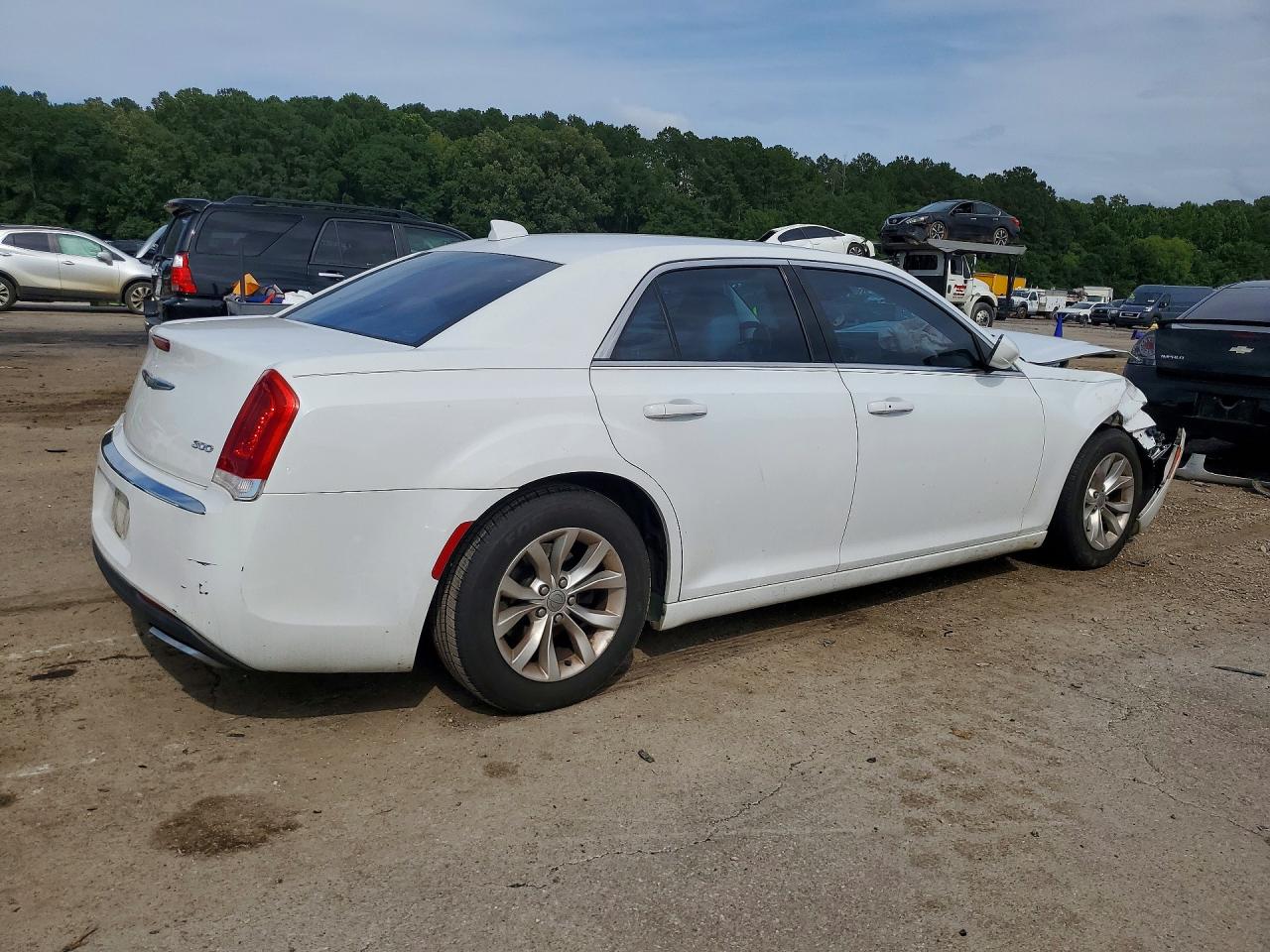 2015 Chrysler 300 Limited White vin: 2C3CCAAG2FH785989