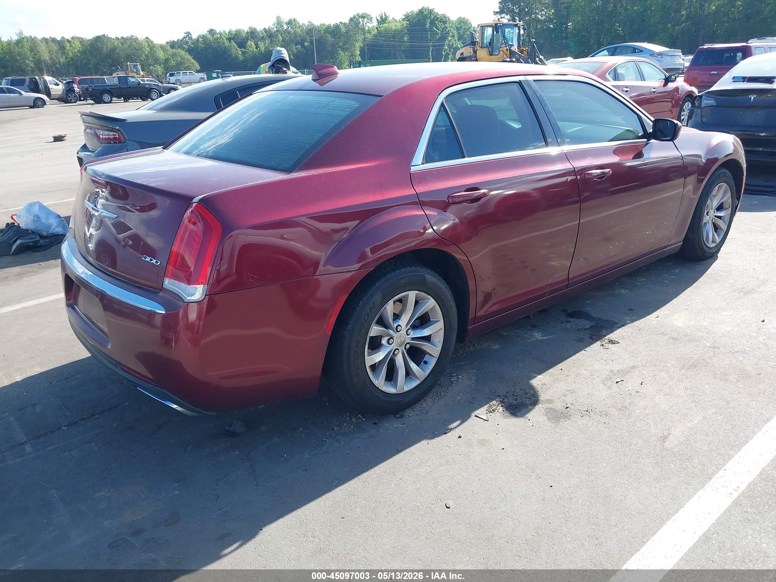 2015 Chrysler 300 Limited Красный vin: 2C3CCAAG2FH830154