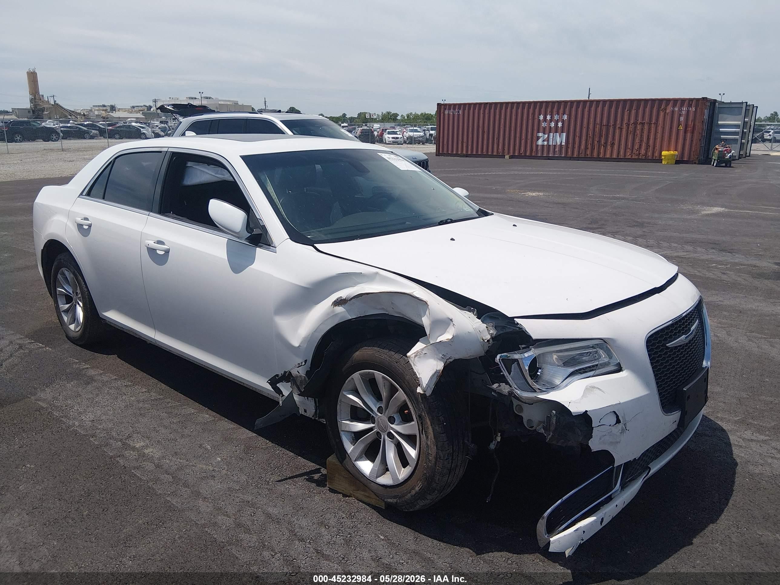 2015 Chrysler 300 Limited White vin: 2C3CCAAG2FH929847