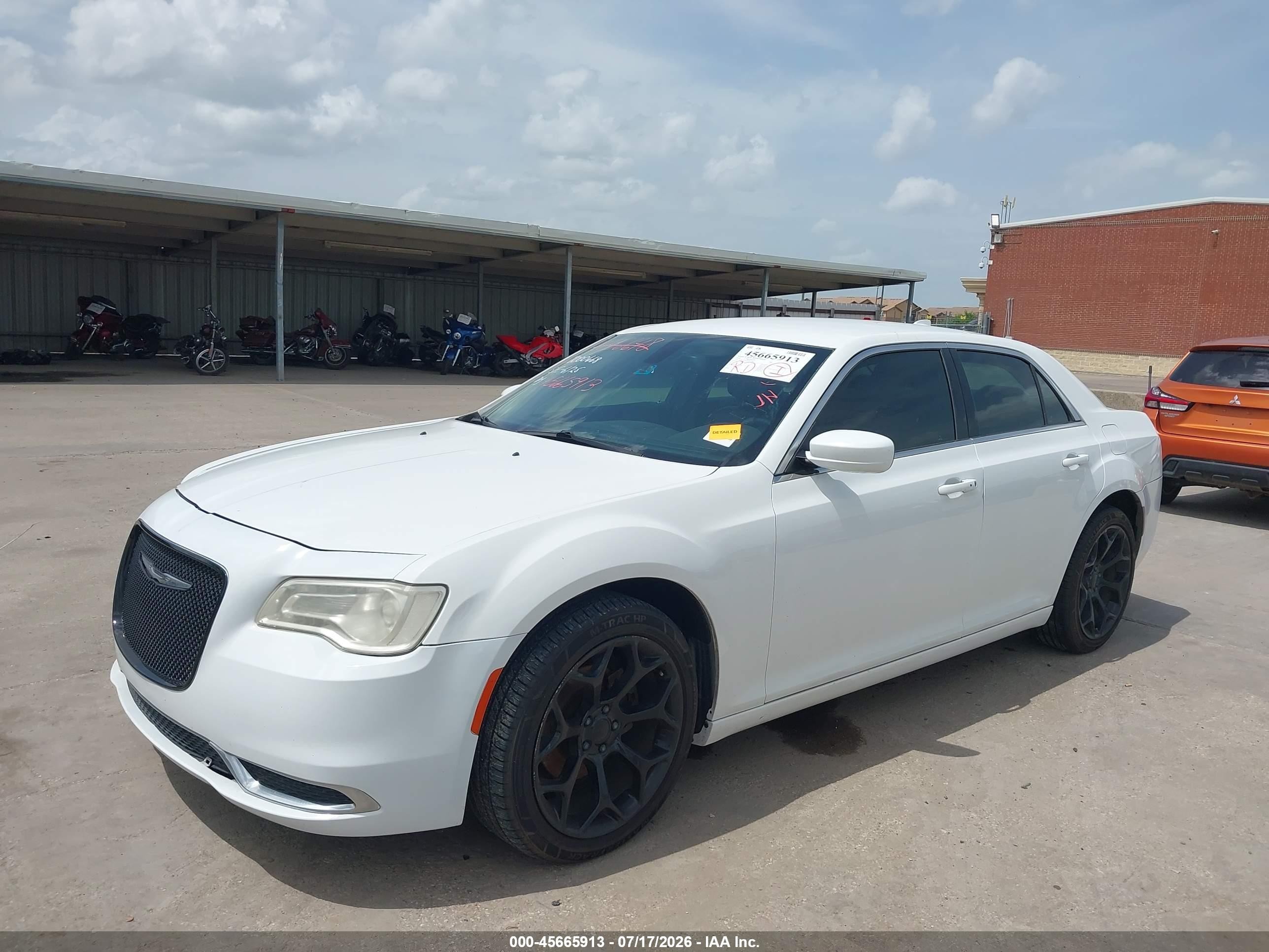 2016 Chrysler 300 Limited White vin: 2C3CCAAG2GH334448