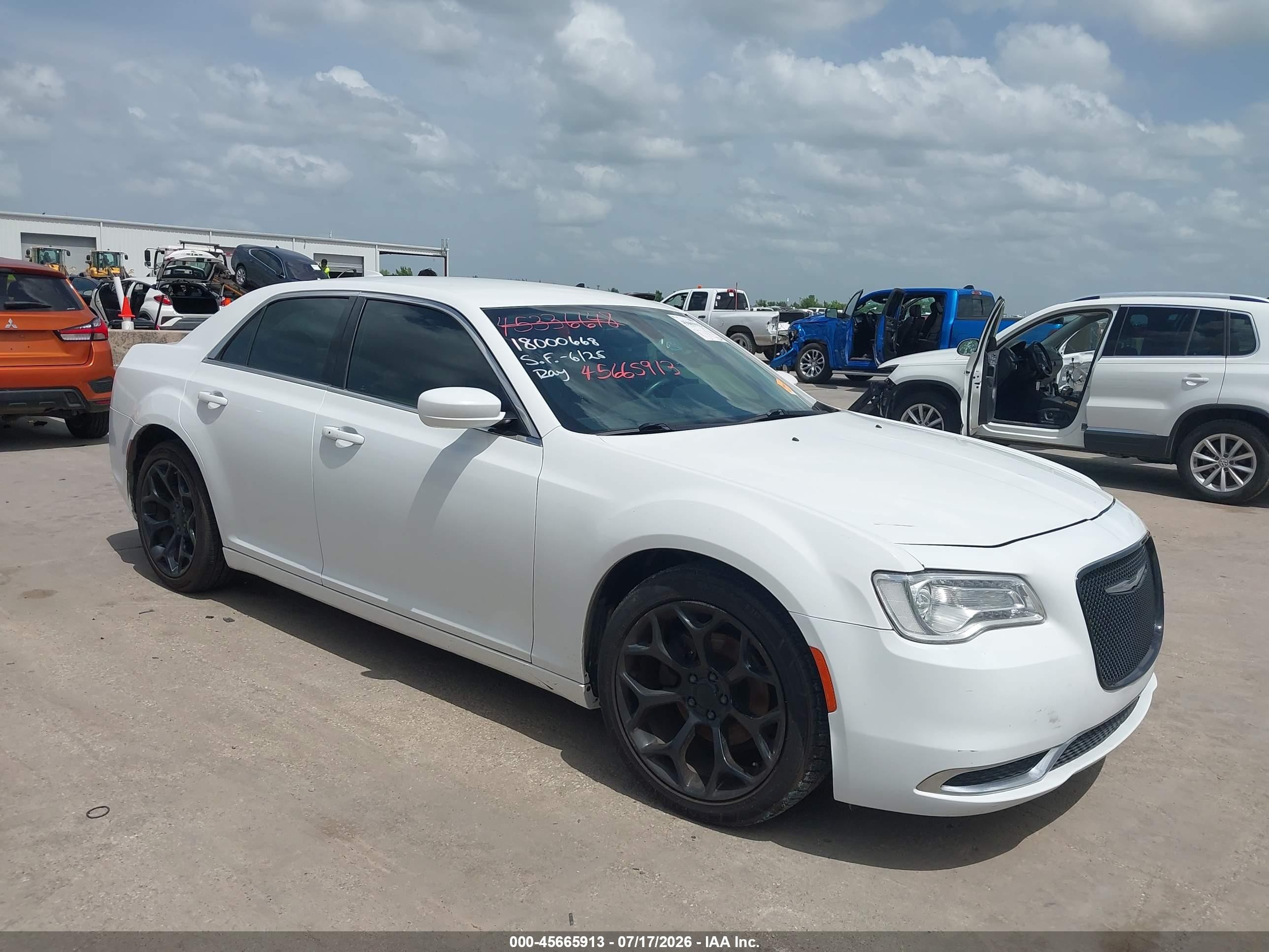 2016 Chrysler 300 Limited Белый vin: 2C3CCAAG2GH334448