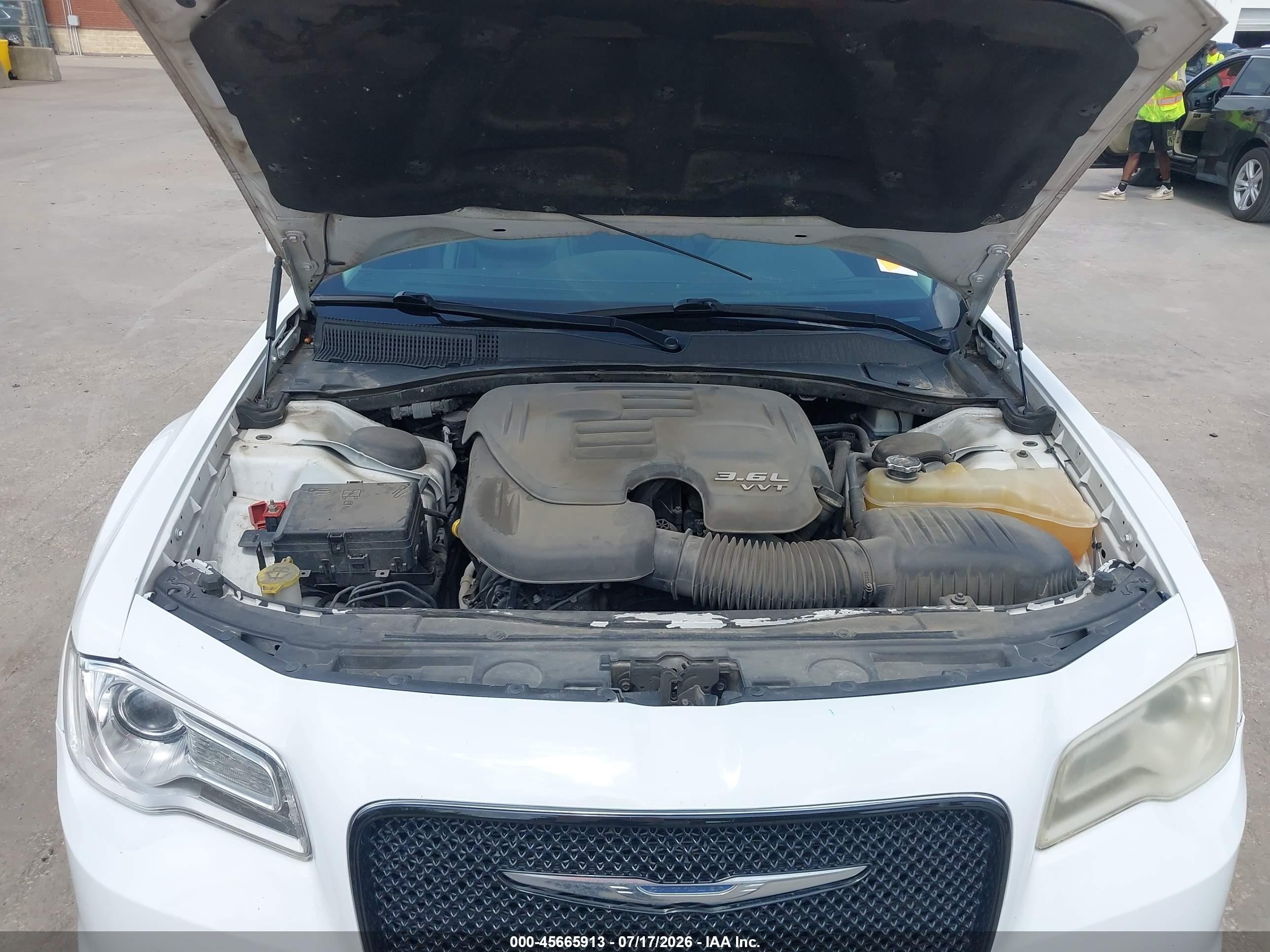 2016 Chrysler 300 Limited White vin: 2C3CCAAG2GH334448